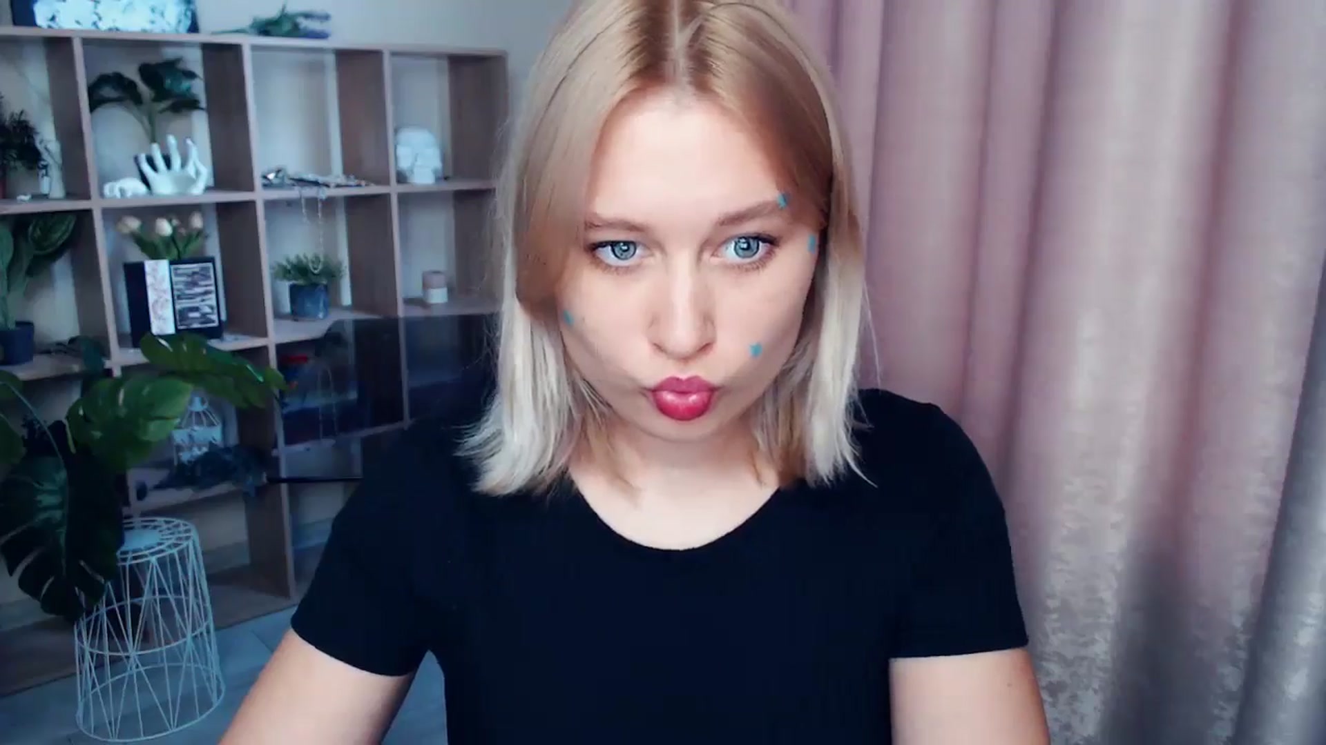 Gallery image thumbnail from Kukla_kolduna's myfreecams stream on, 06/27/2025, 15:39 image 13 of 20