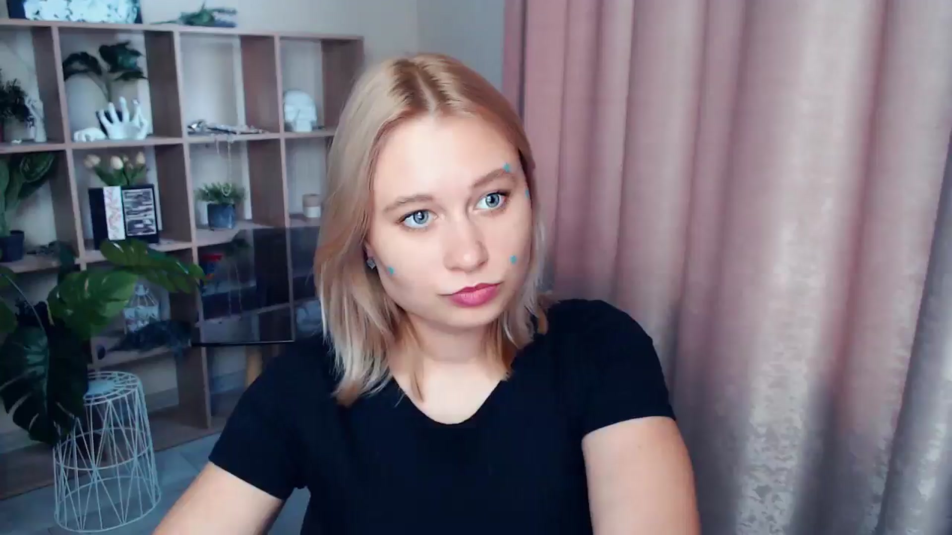 Gallery image thumbnail from Kukla_kolduna's myfreecams stream on, 06/27/2025, 17:06 image 18 of 20