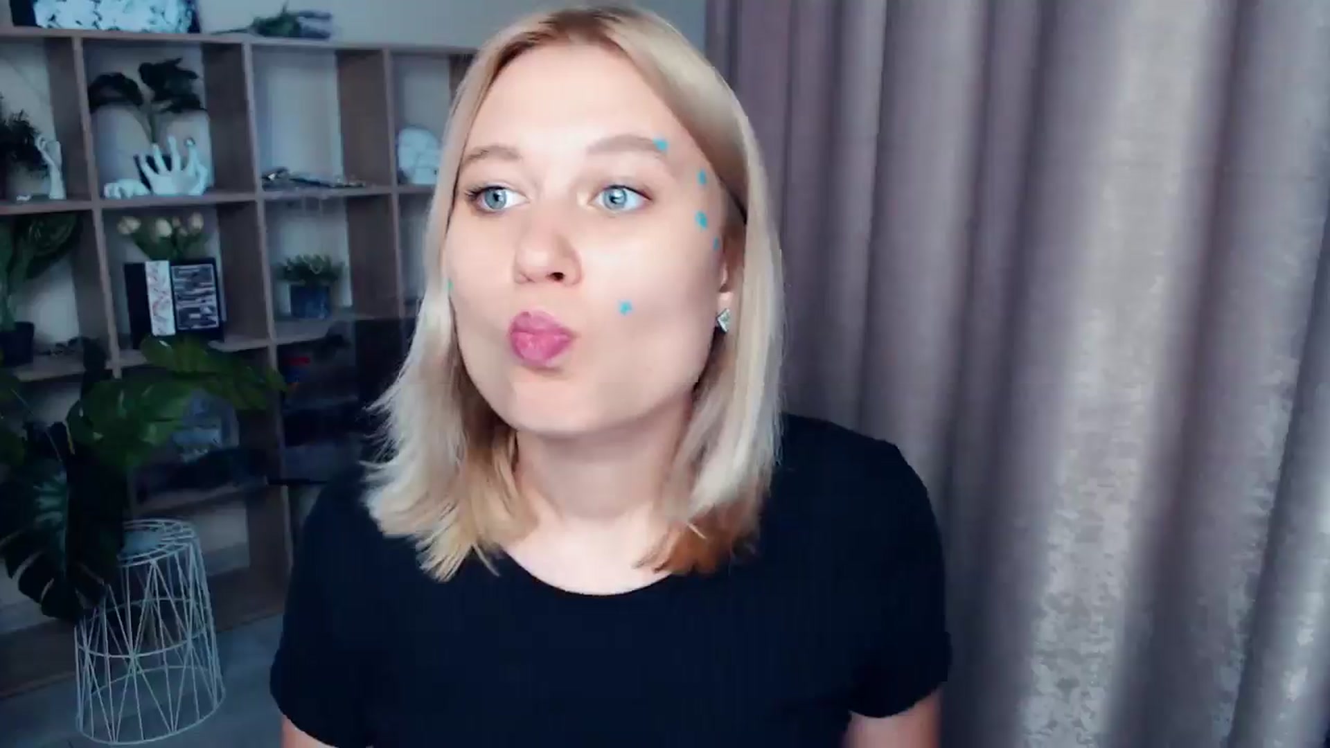 Gallery image thumbnail from Kukla_kolduna's myfreecams stream on, 06/27/2025, 17:06 image 10 of 20