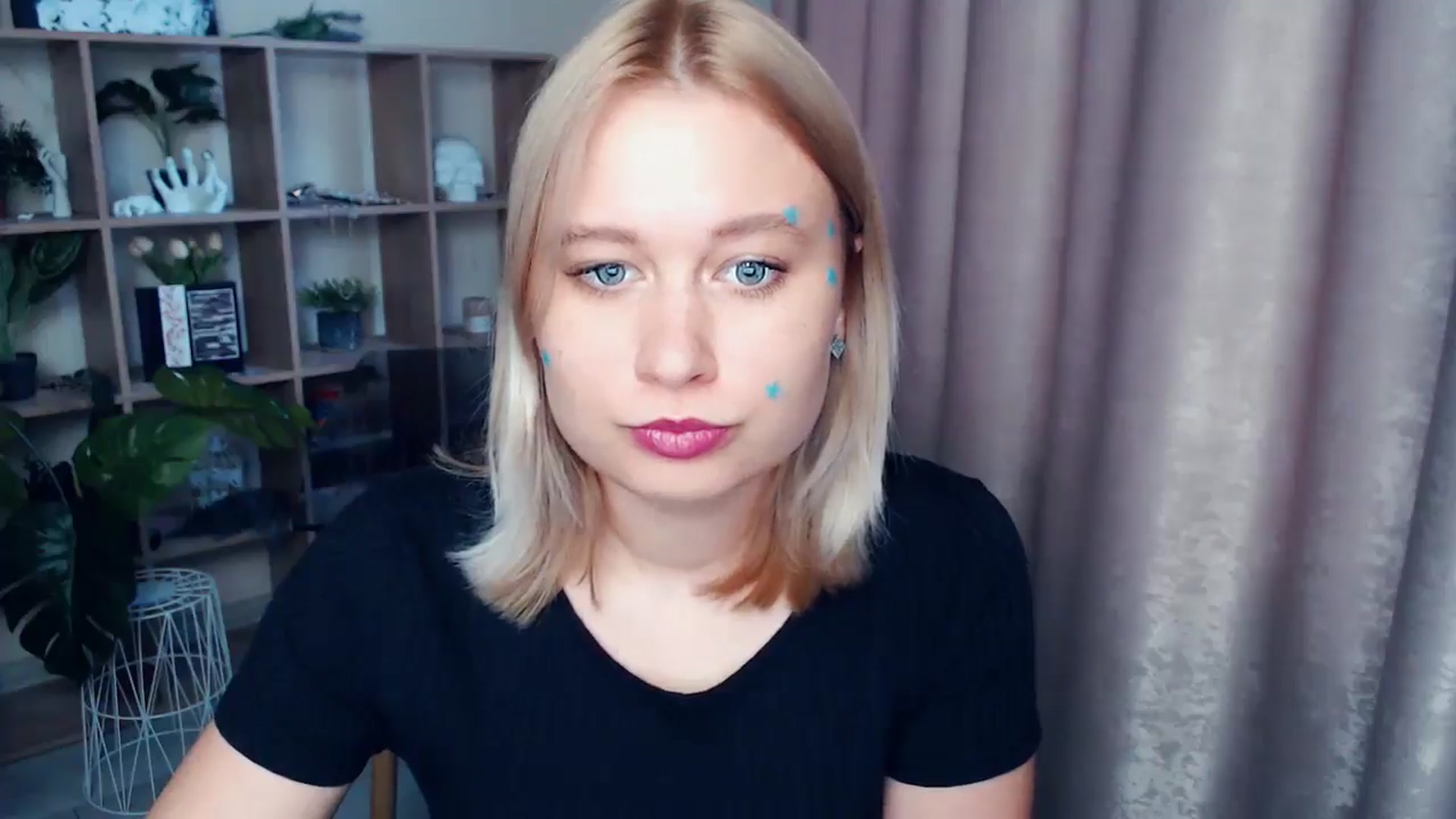 Gallery image thumbnail from Kukla_kolduna's myfreecams stream on, 06/27/2025, 17:06 image 4 of 20