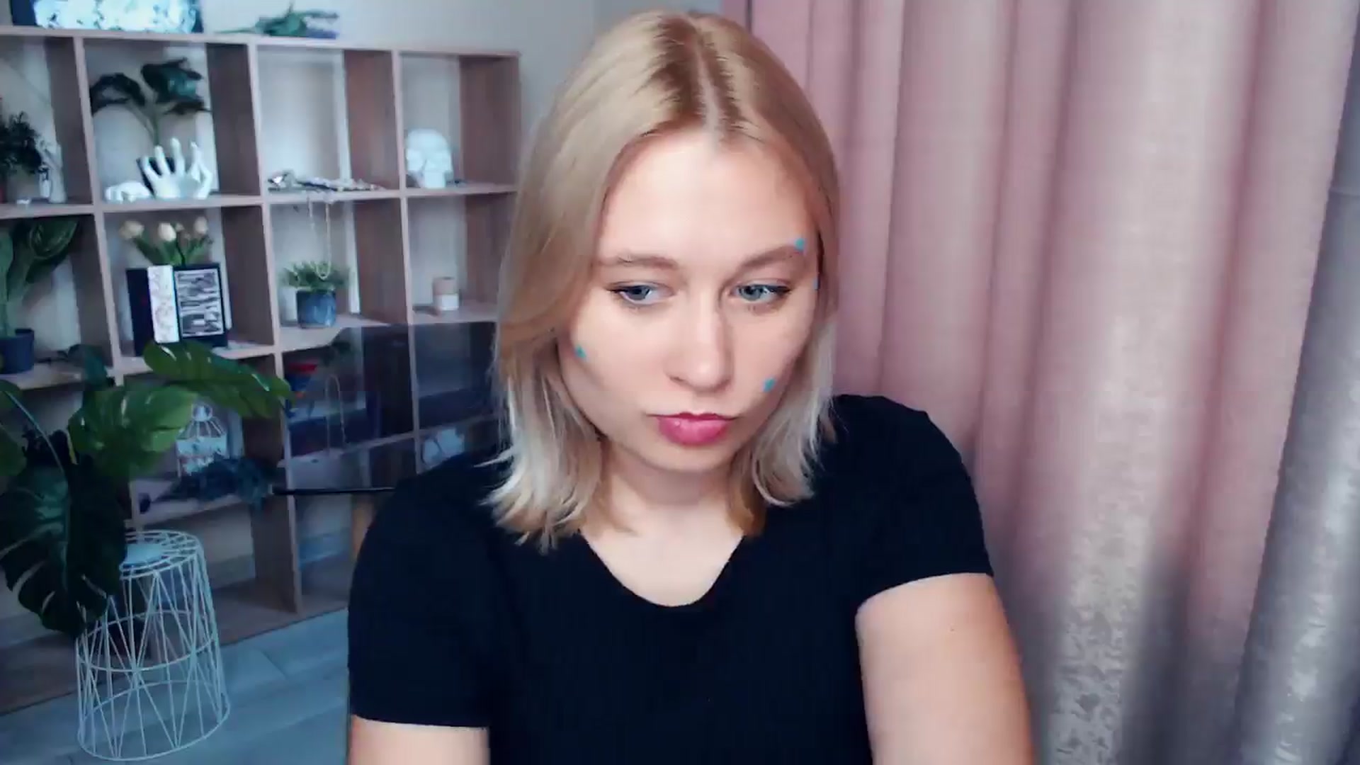 Gallery image thumbnail from Kukla_kolduna's myfreecams stream on, 06/27/2025, 17:06 image 20 of 20