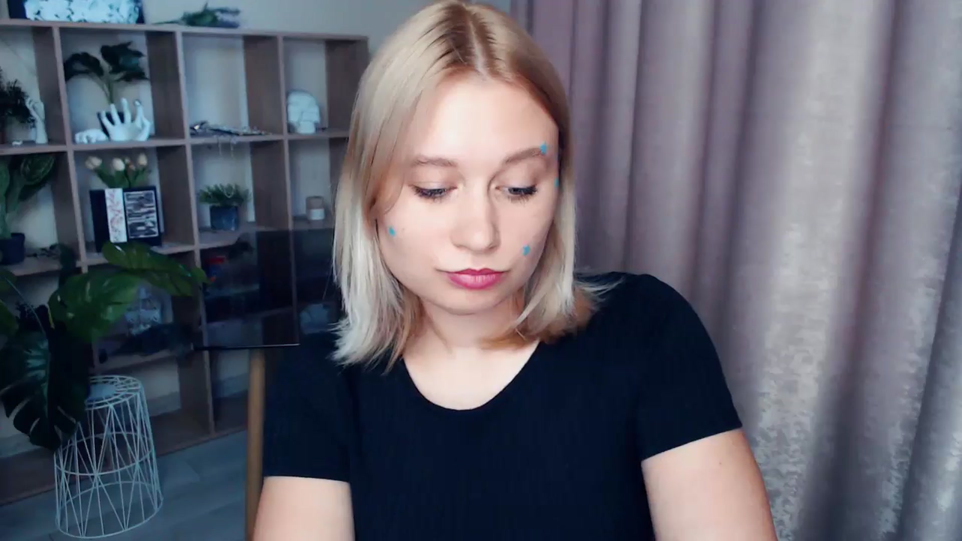 Gallery image thumbnail from Kukla_kolduna's myfreecams stream on, 06/27/2025, 17:06 image 3 of 20