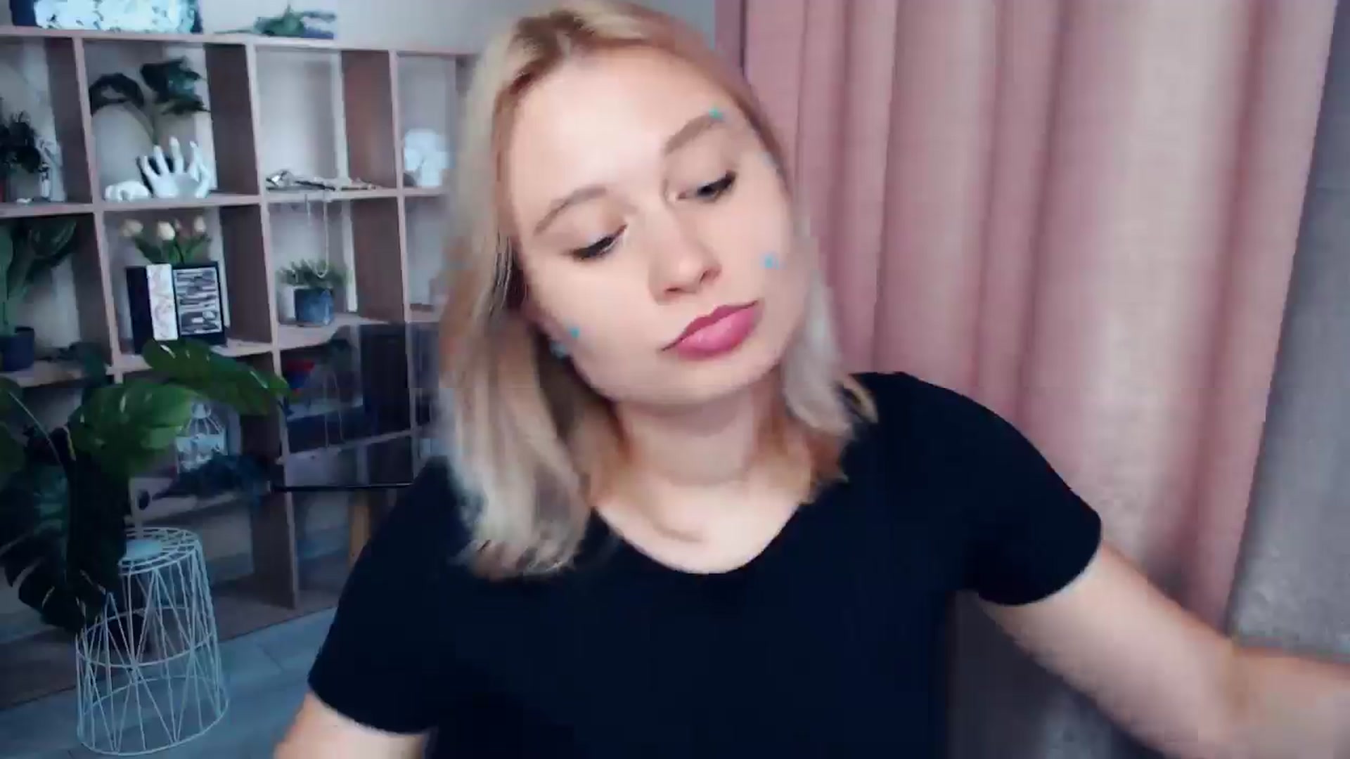Gallery image thumbnail from Kukla_kolduna's myfreecams stream on, 06/27/2025, 17:06 image 19 of 20
