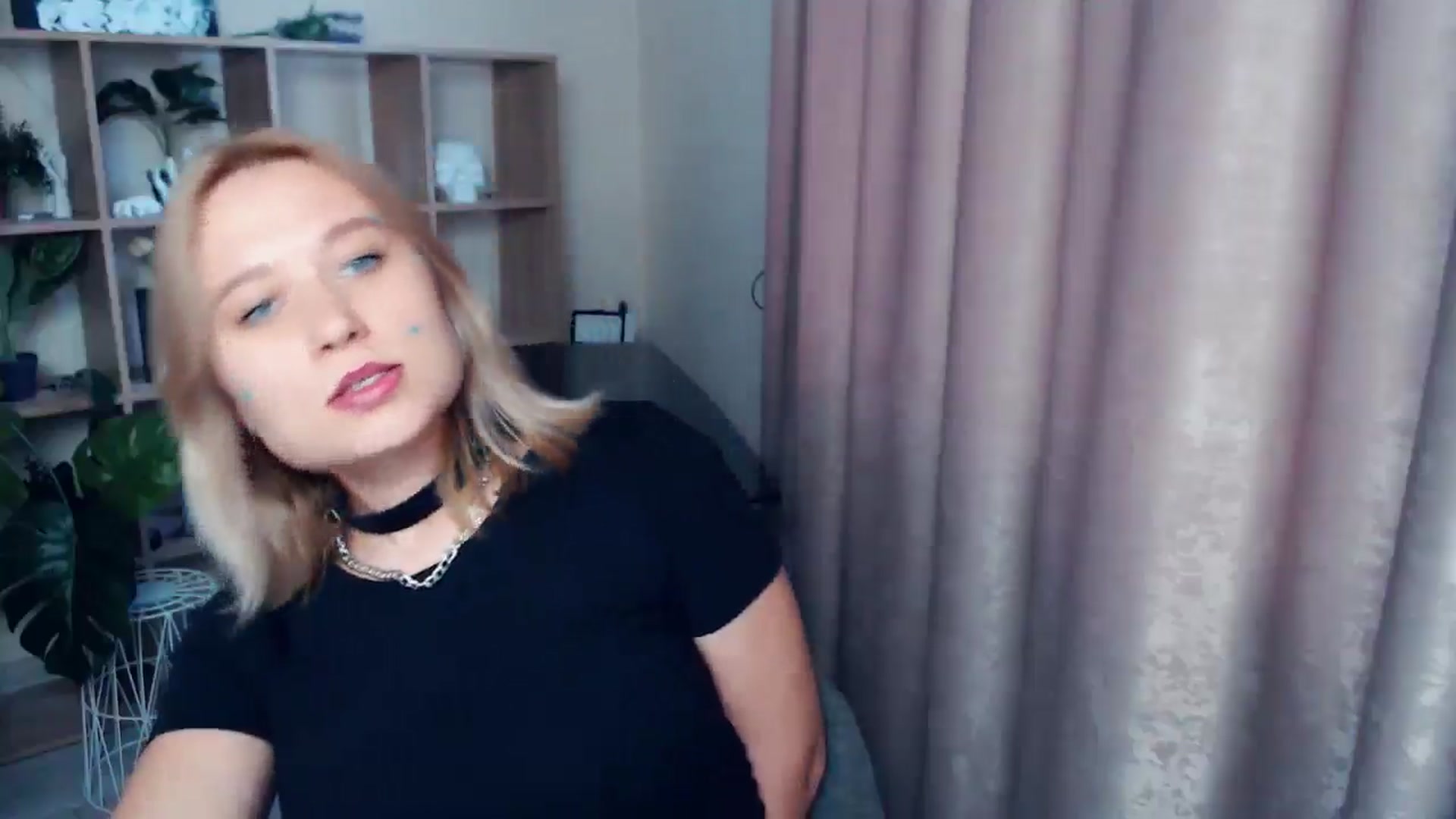Gallery image thumbnail from Kukla_kolduna's myfreecams stream on, 06/27/2025, 17:06 image 13 of 20