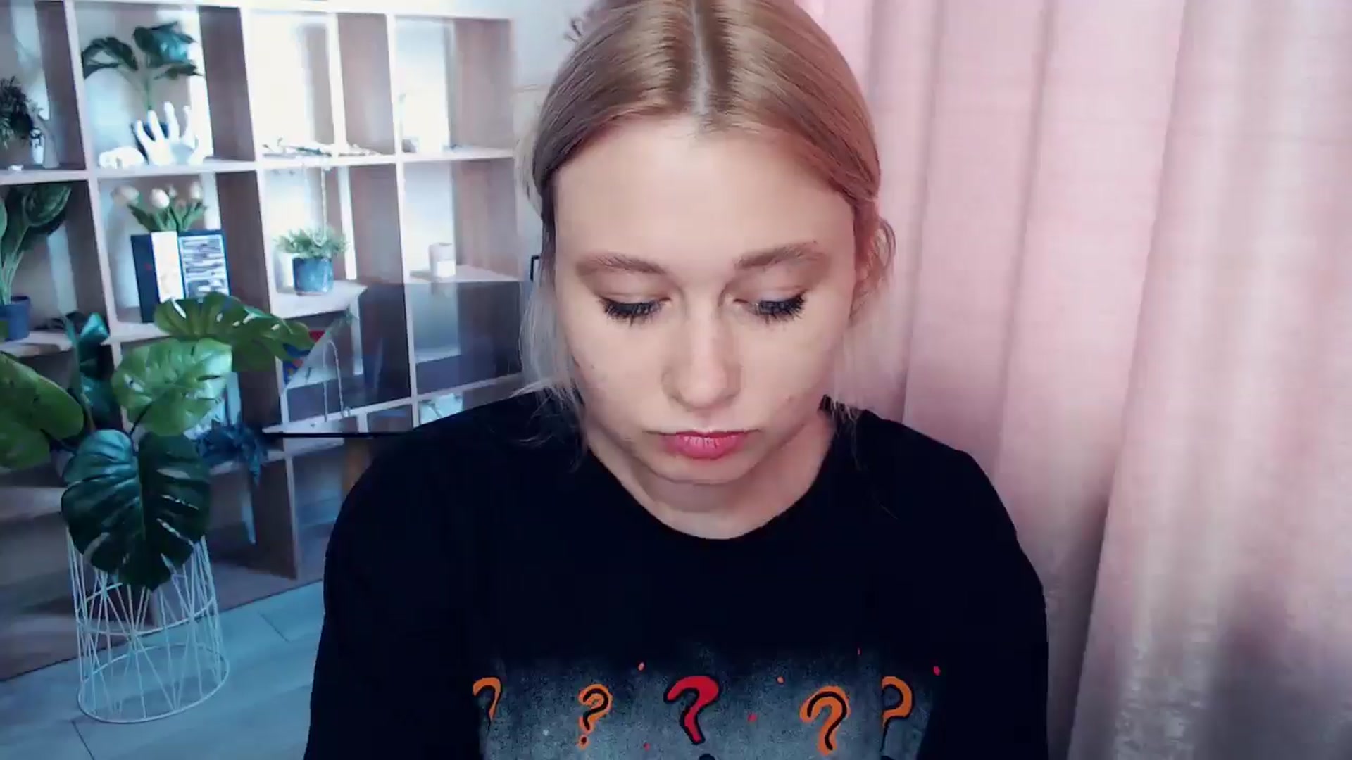 Gallery image thumbnail from Kukla_kolduna's myfreecams stream on, 06/28/2025, 15:12 image 13 of 20