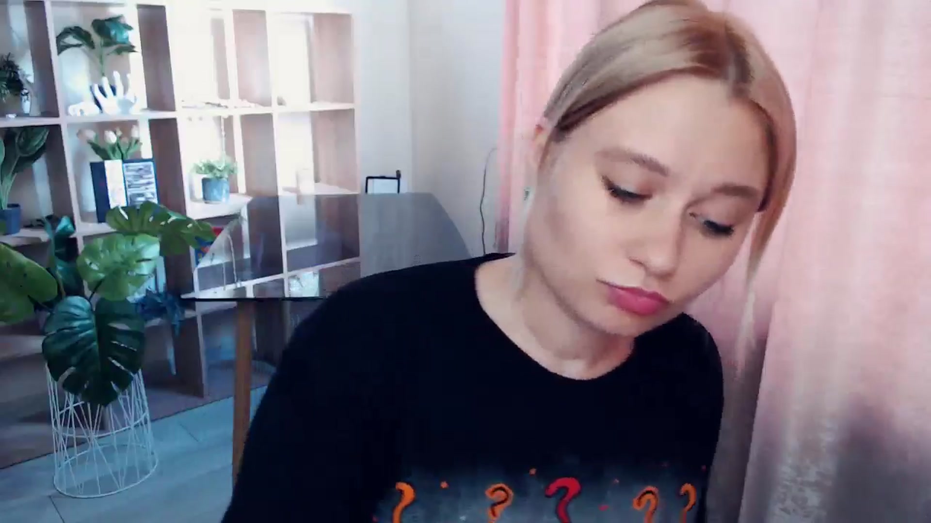 Gallery image thumbnail from Kukla_kolduna's myfreecams stream on, 06/28/2025, 15:12 image 12 of 20