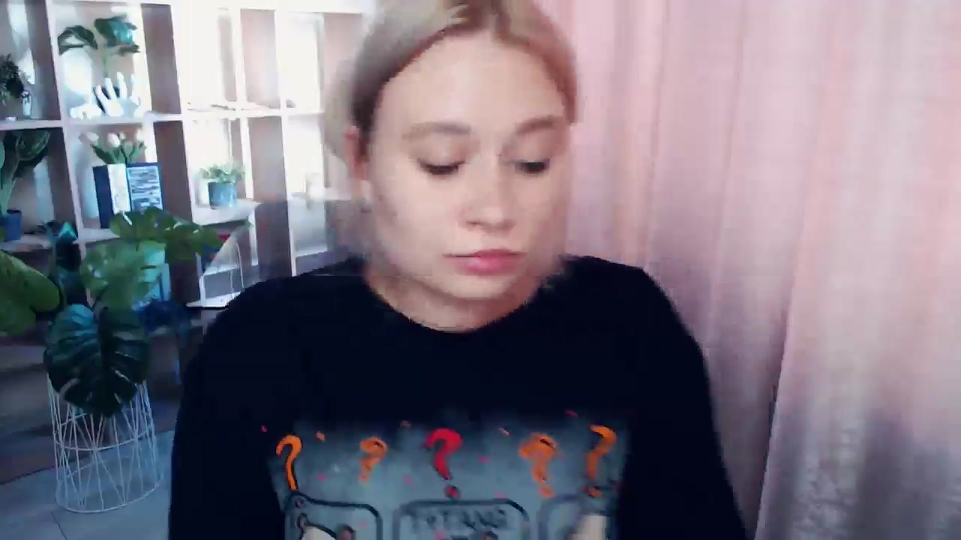 Gallery image thumbnail from Kukla_kolduna's myfreecams stream on, 06/28/2025, 15:12 image 19 of 20