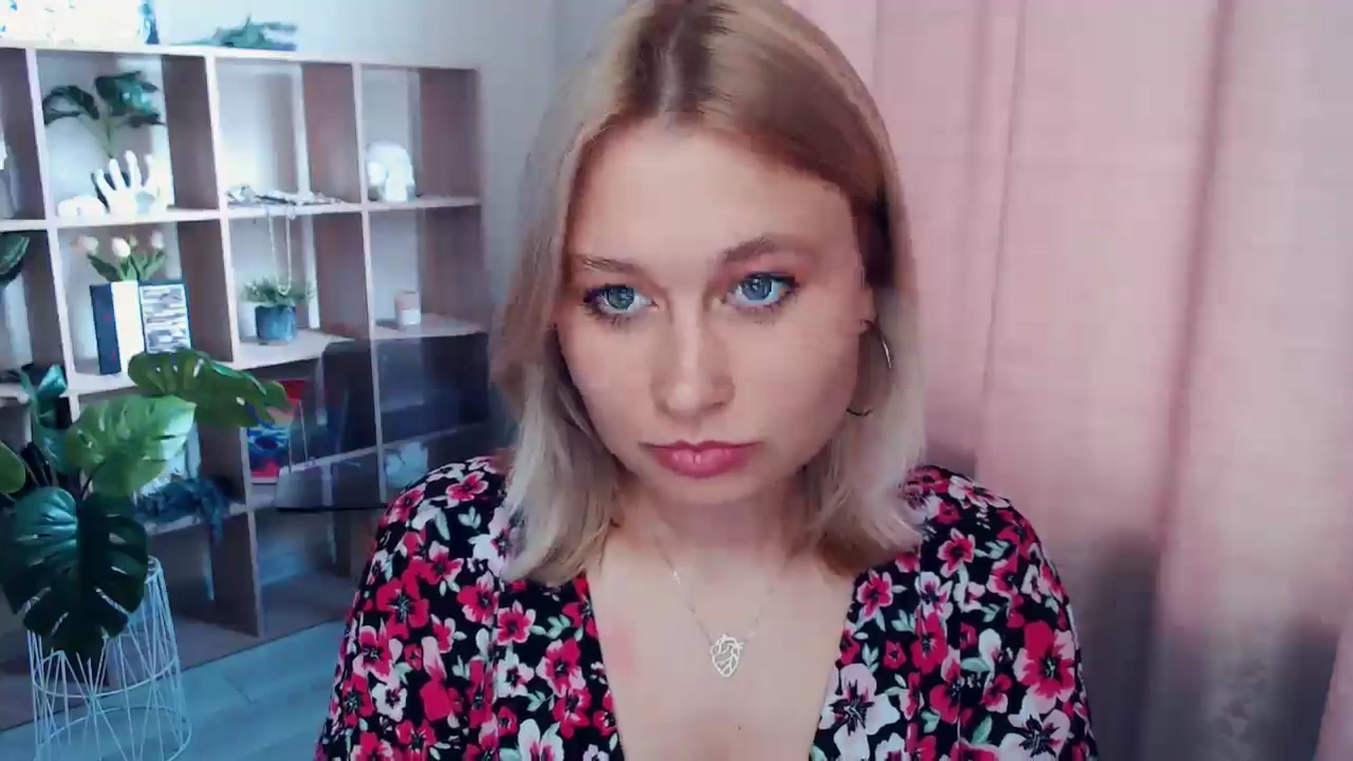 Gallery image thumbnail from Kukla_kolduna's myfreecams stream on, 06/29/2025, 14:45 image 14 of 20
