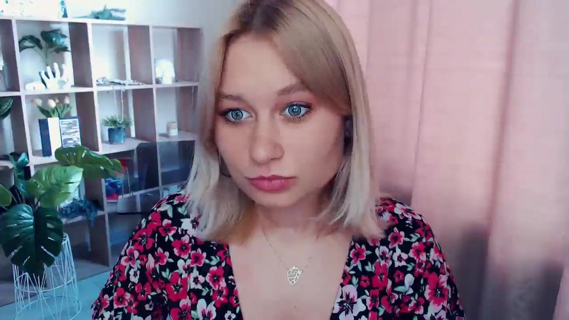 Gallery image thumbnail from Kukla_kolduna's myfreecams stream on, 06/29/2025, 14:45 image 19 of 20