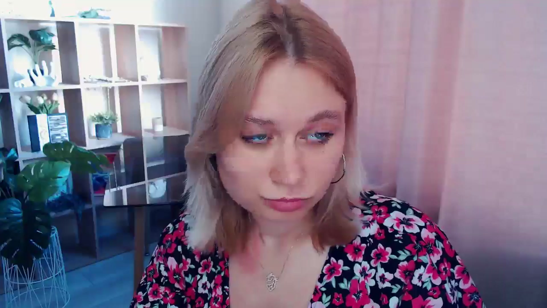 Gallery image thumbnail from Kukla_kolduna's myfreecams stream on, 06/29/2025, 15:47 image 15 of 20