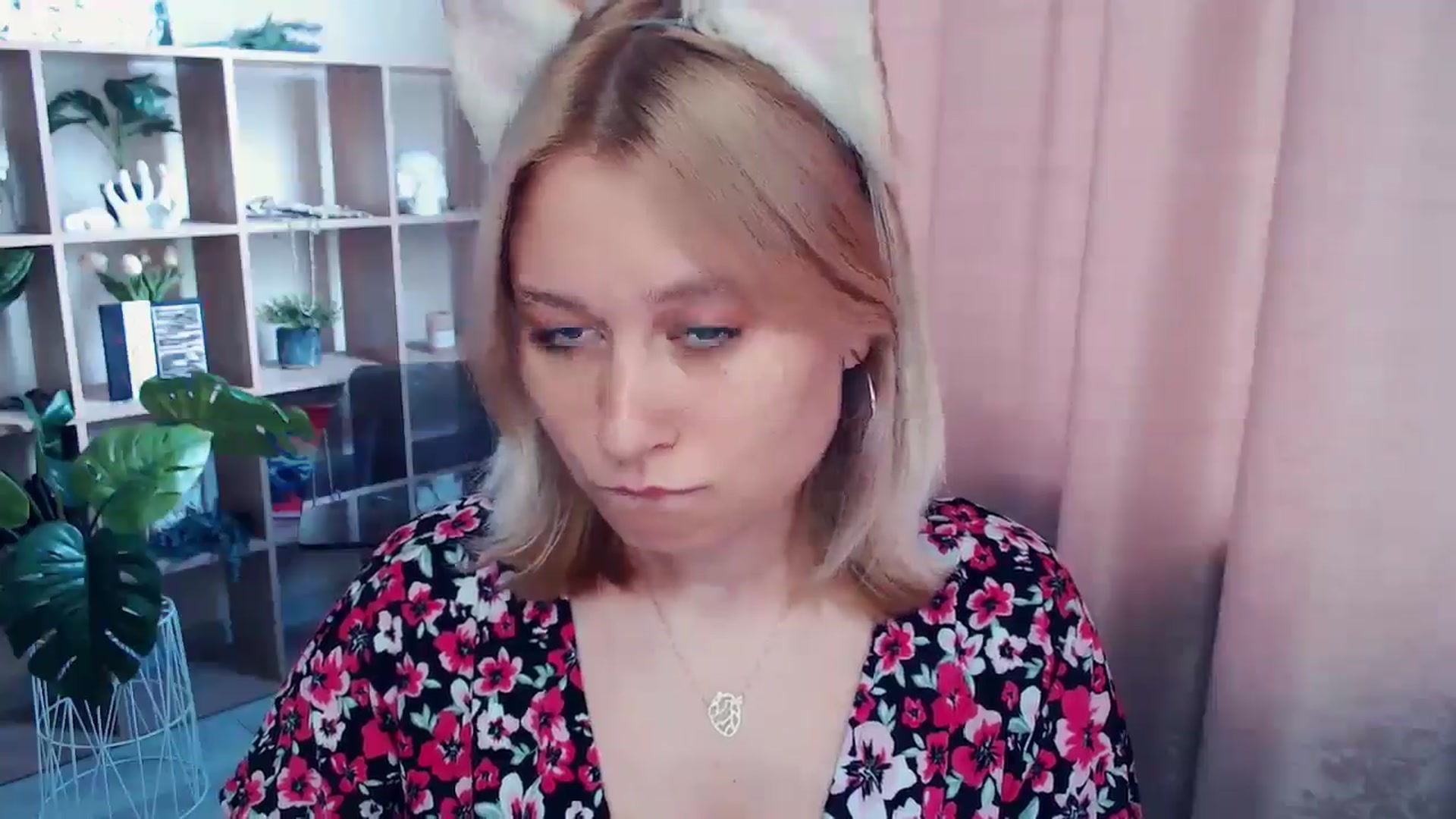 Gallery image thumbnail from Kukla_kolduna's myfreecams stream on, 06/29/2025, 15:47 image 5 of 20