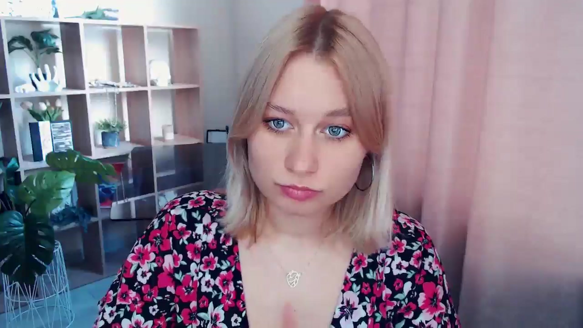 Gallery image thumbnail from Kukla_kolduna's myfreecams stream on, 06/29/2025, 18:12 image 2 of 20