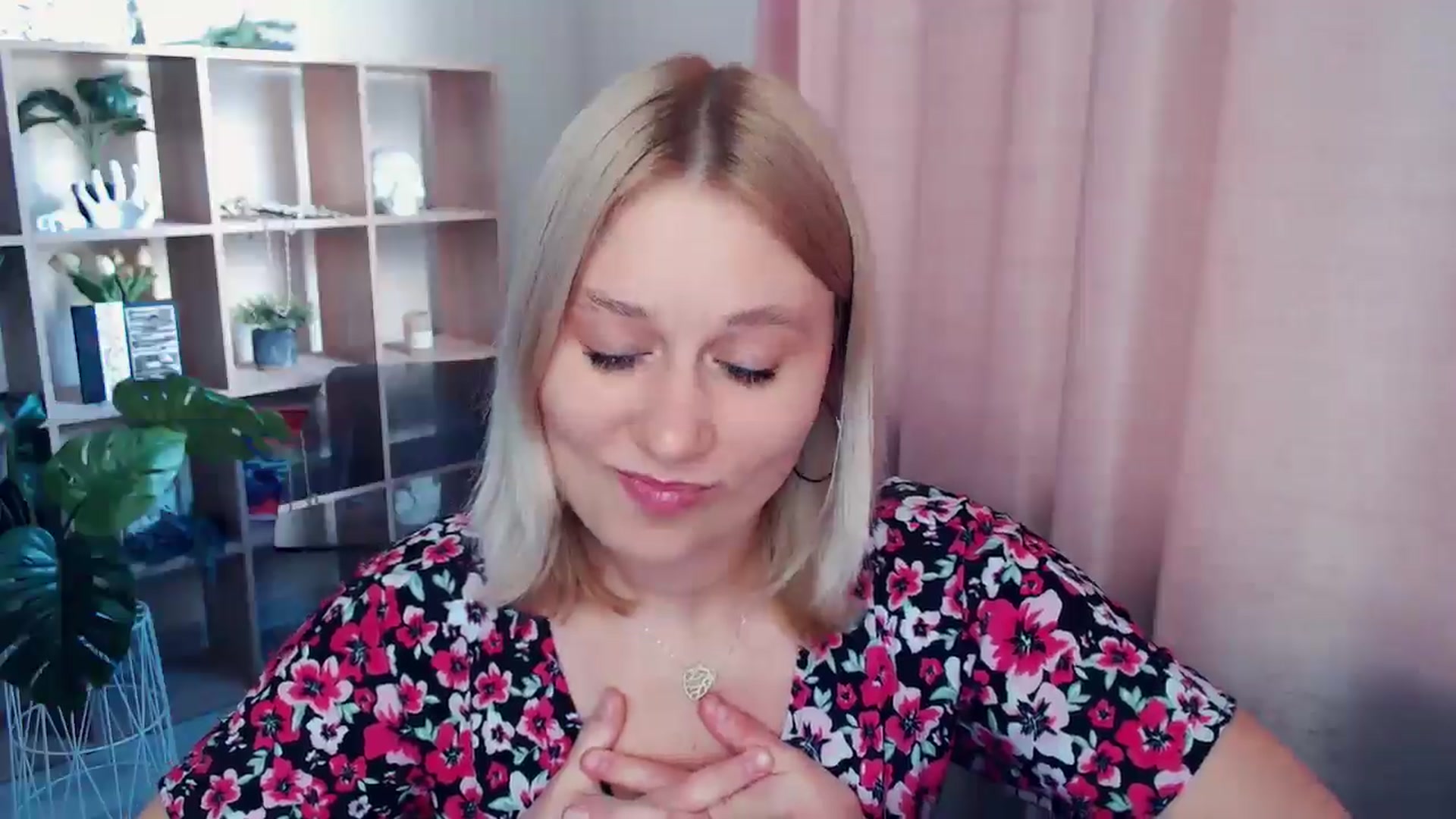 Gallery image thumbnail from Kukla_kolduna's myfreecams stream on, 06/29/2025, 18:12 image 8 of 20