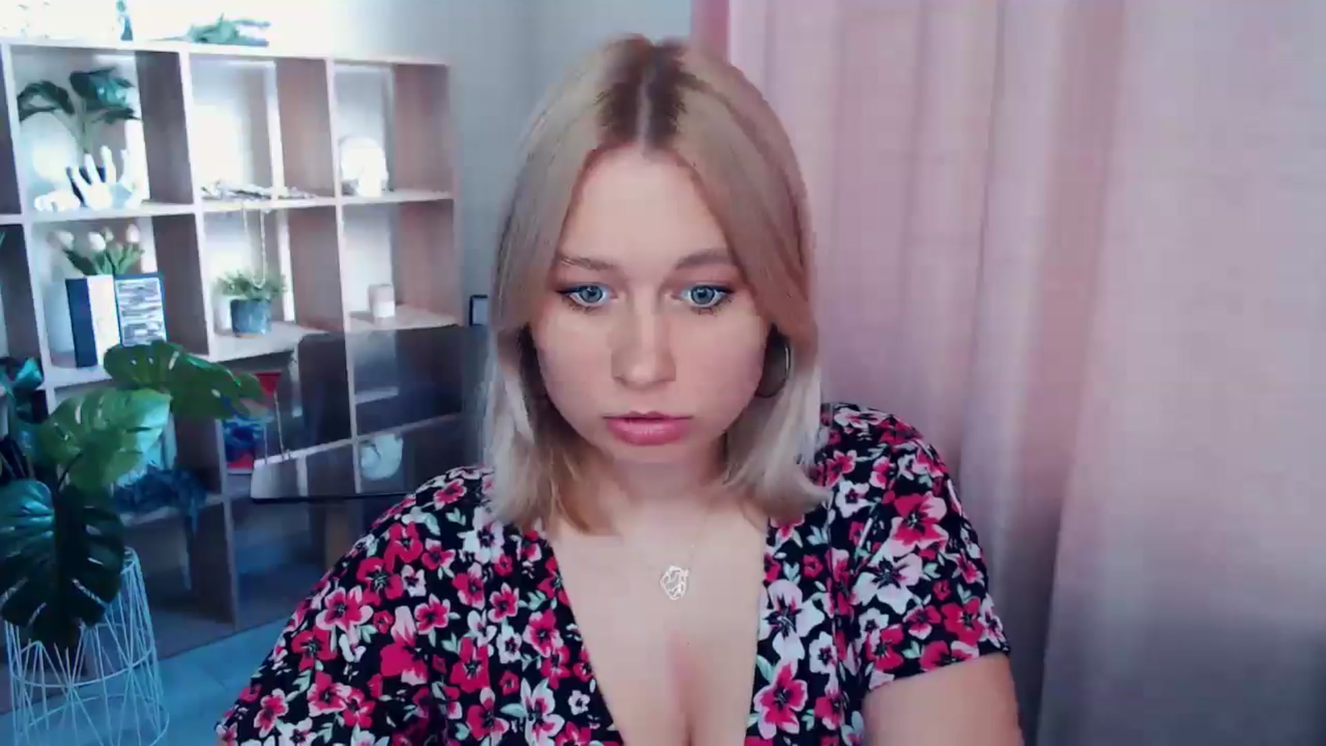 Gallery image thumbnail from Kukla_kolduna's myfreecams stream on, 06/29/2025, 18:12 image 4 of 20