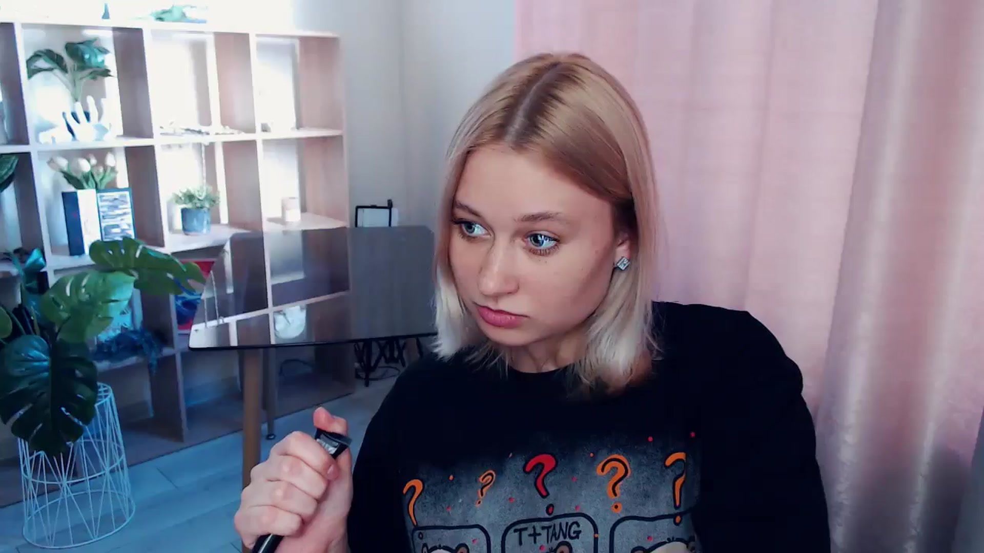 Gallery image thumbnail from Kukla_kolduna's myfreecams stream on, 06/30/2025, 16:14 image 14 of 20