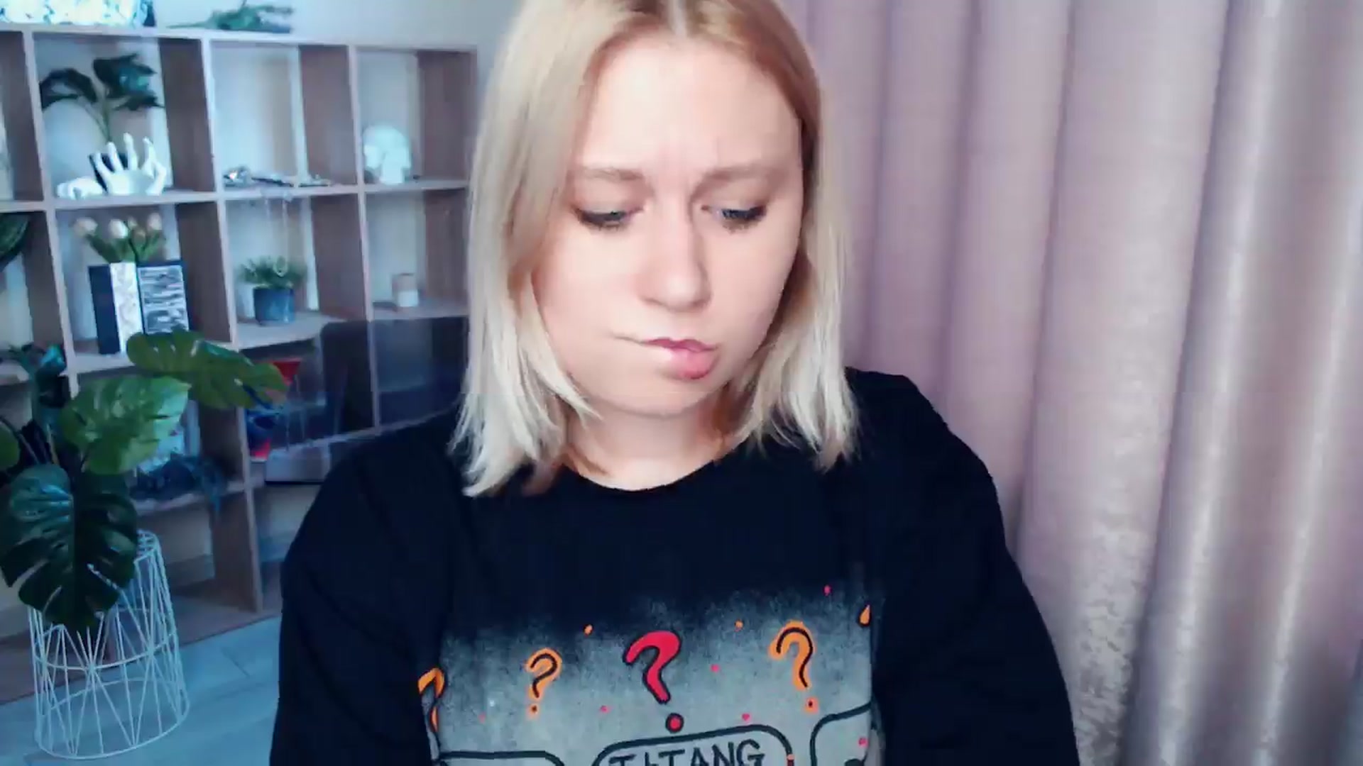 Gallery image thumbnail from Kukla_kolduna's myfreecams stream on, 06/30/2025, 16:46 image 15 of 20