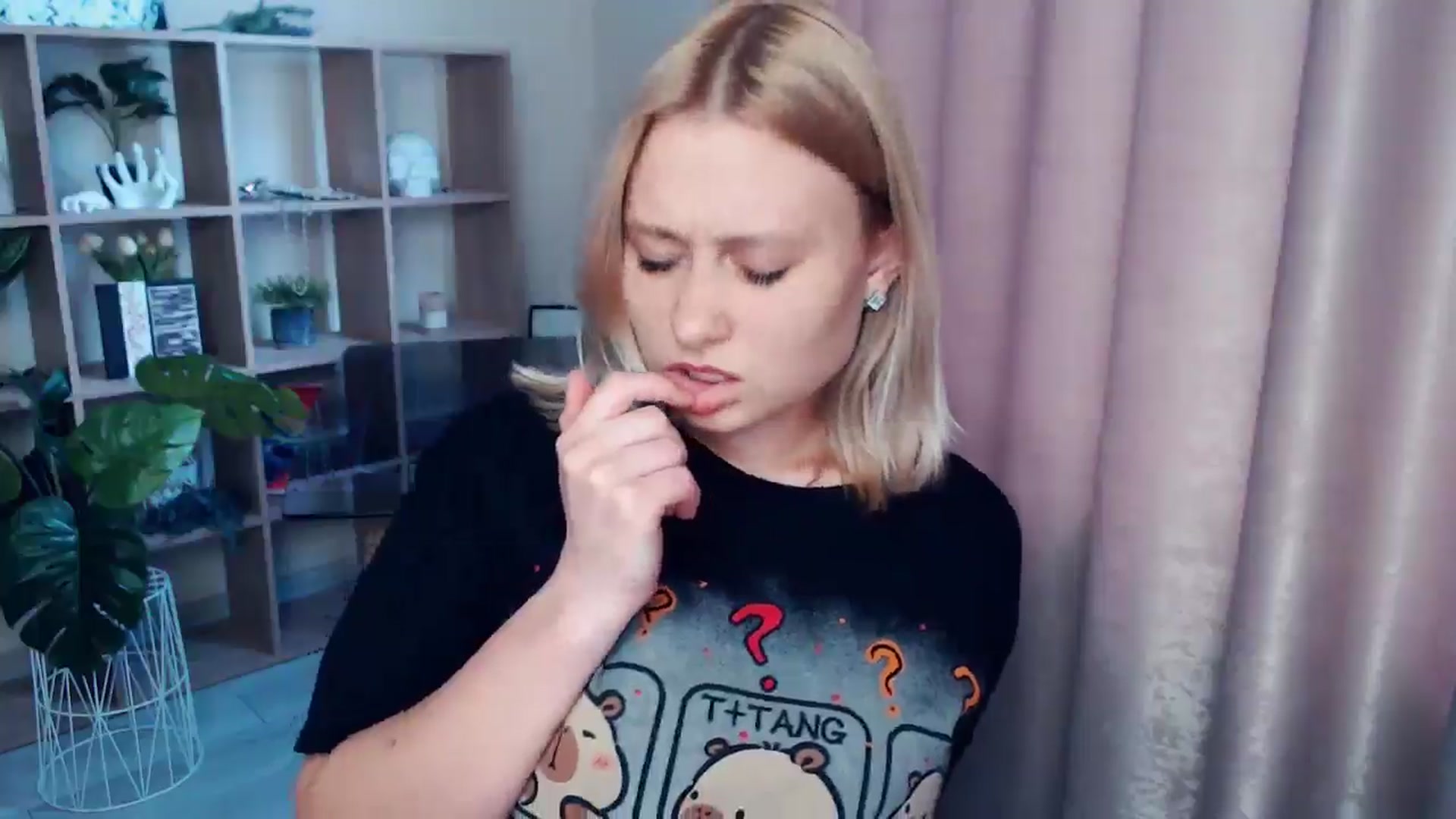 Gallery image thumbnail from Kukla_kolduna's myfreecams stream on, 06/30/2025, 16:46 image 17 of 20