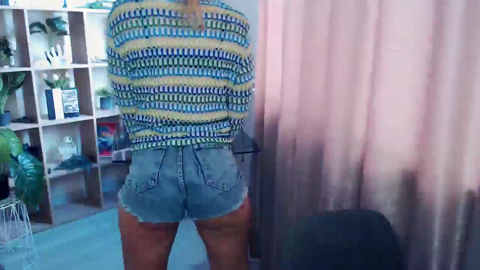 Gallery image thumbnail from Kukla_kolduna's myfreecams stream on, 07/02/2025, 15:53 image 11 of 20