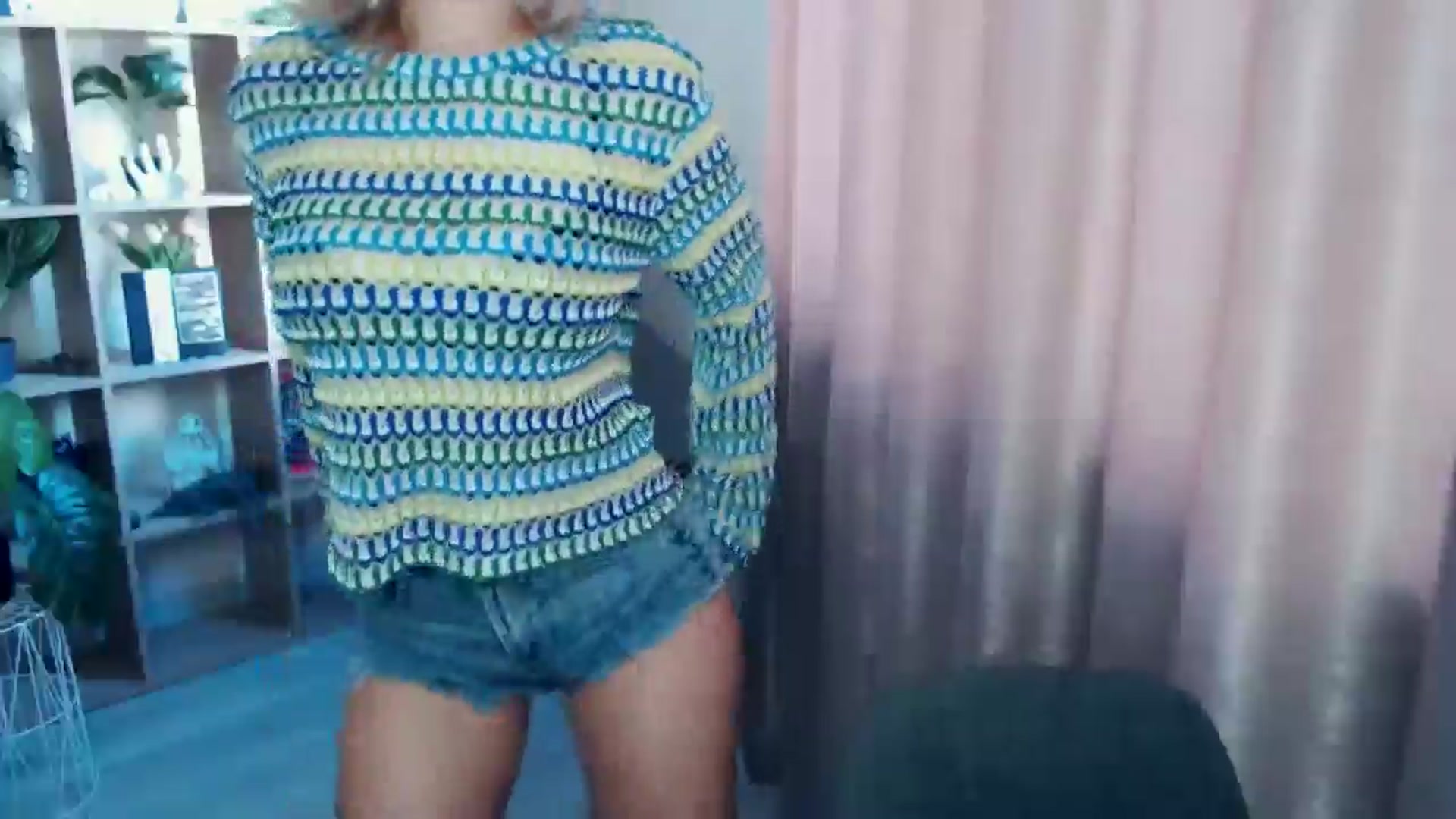 Gallery image thumbnail from Kukla_kolduna's myfreecams stream on, 07/02/2025, 18:16 image 7 of 20