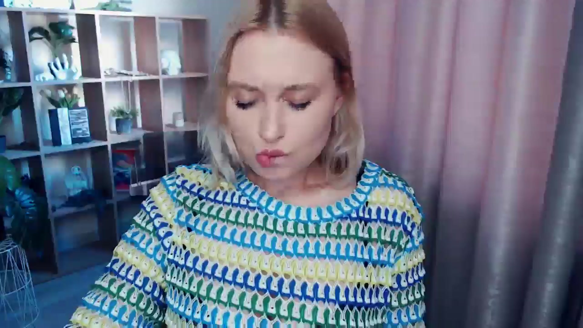 Gallery image thumbnail from Kukla_kolduna's myfreecams stream on, 07/02/2025, 18:16 image 10 of 20