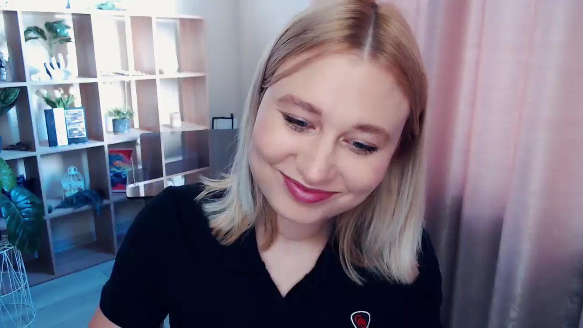Gallery image thumbnail from Kukla_kolduna's myfreecams stream on, 07/03/2025, 16:16 image 13 of 20