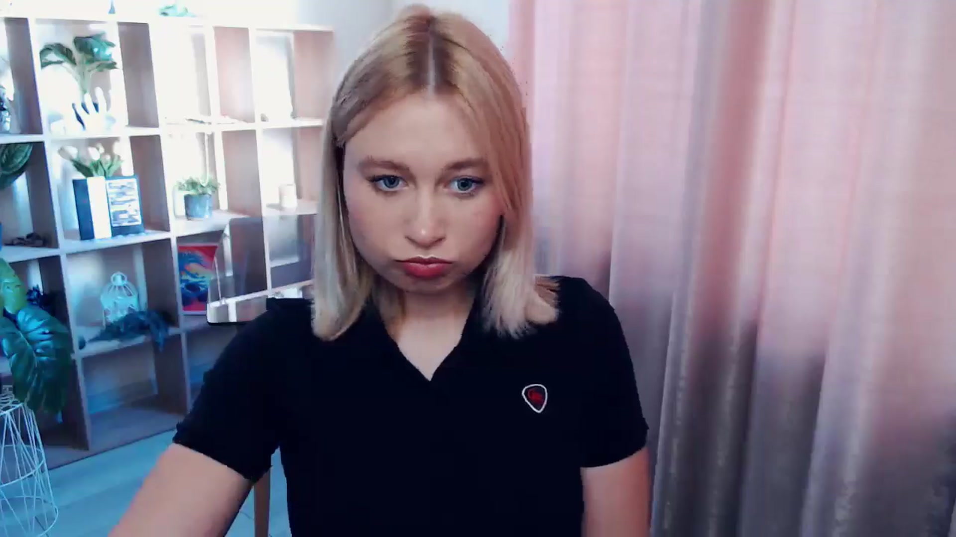Gallery image thumbnail from Kukla_kolduna's myfreecams stream on, 07/03/2025, 16:16 image 12 of 20
