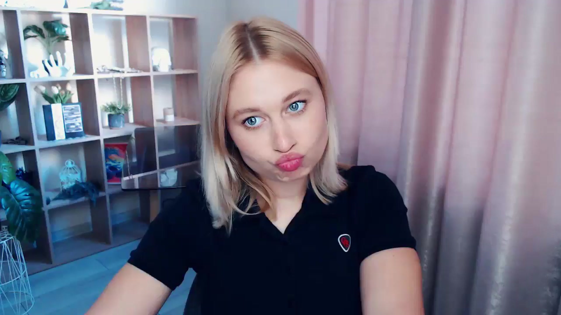 Gallery image thumbnail from Kukla_kolduna's myfreecams stream on, 07/03/2025, 17:50 image 3 of 20