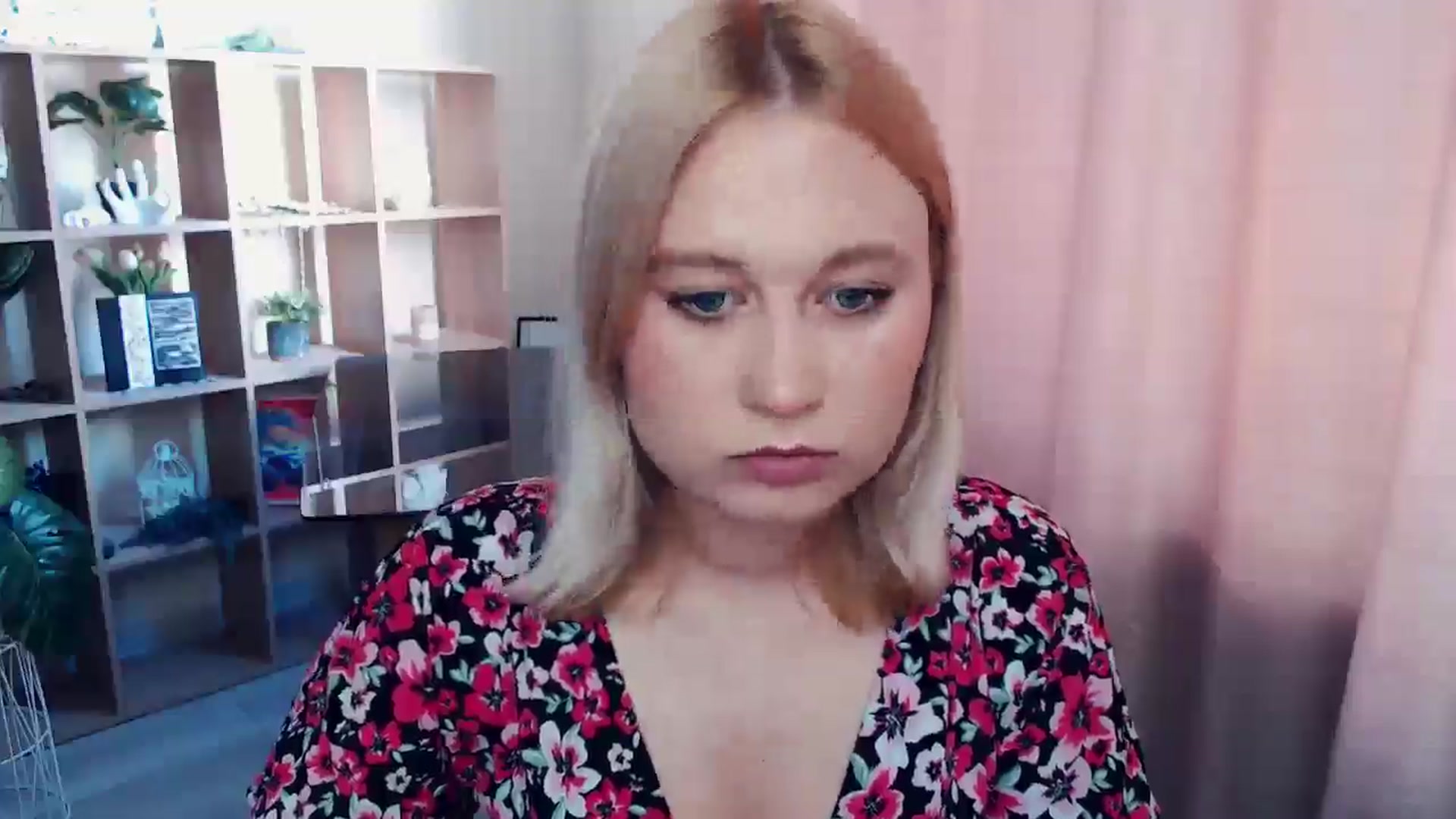 Gallery image thumbnail from Kukla_kolduna's myfreecams stream on, 07/04/2025, 15:22 image 5 of 20