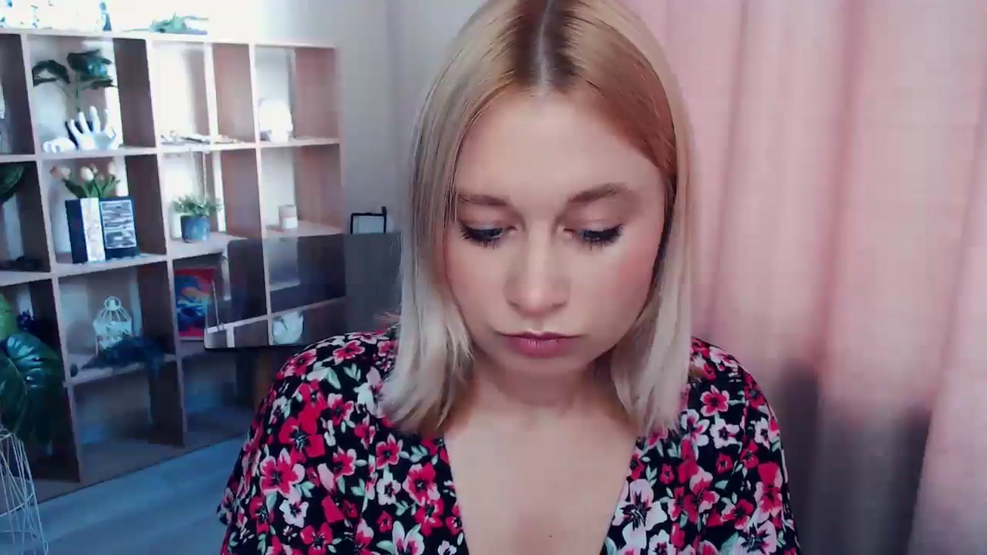 Gallery image thumbnail from Kukla_kolduna's myfreecams stream on, 07/04/2025, 15:22 image 20 of 20