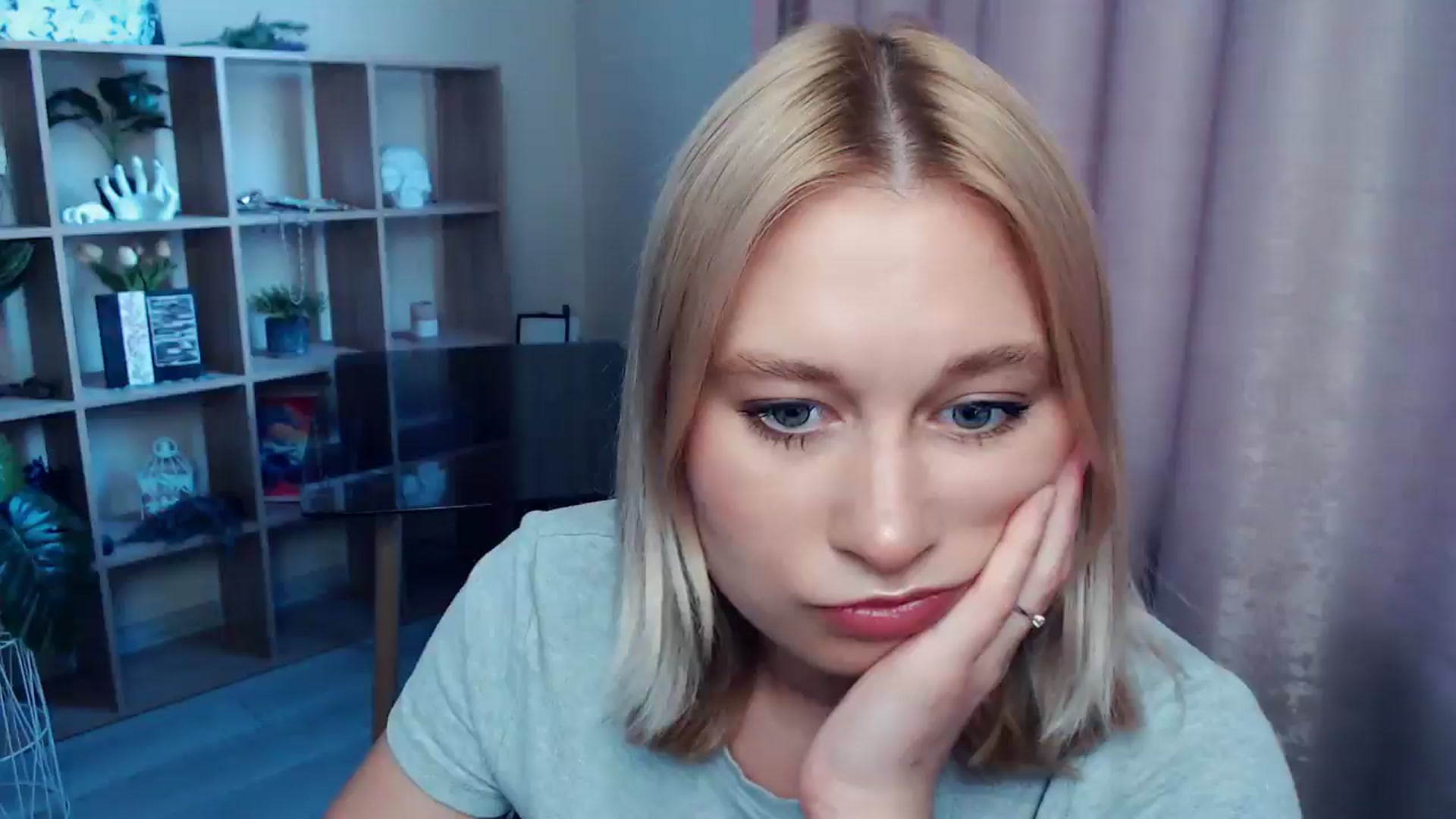 Gallery image thumbnail from Kukla_kolduna's myfreecams stream on, 07/04/2025, 18:03 image 1 of 20