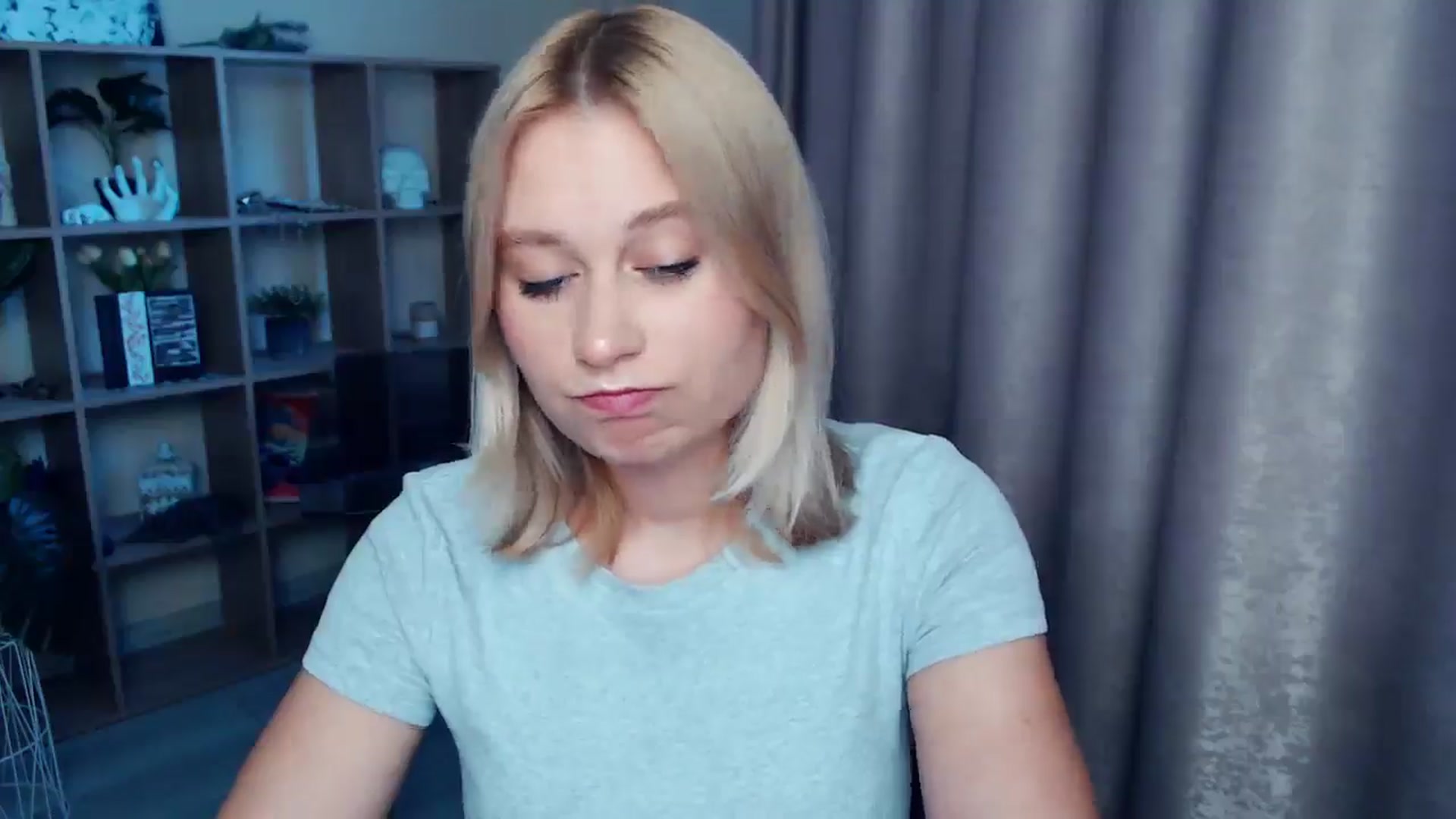 Gallery image thumbnail from Kukla_kolduna's myfreecams stream on, 07/04/2025, 18:03 image 18 of 20