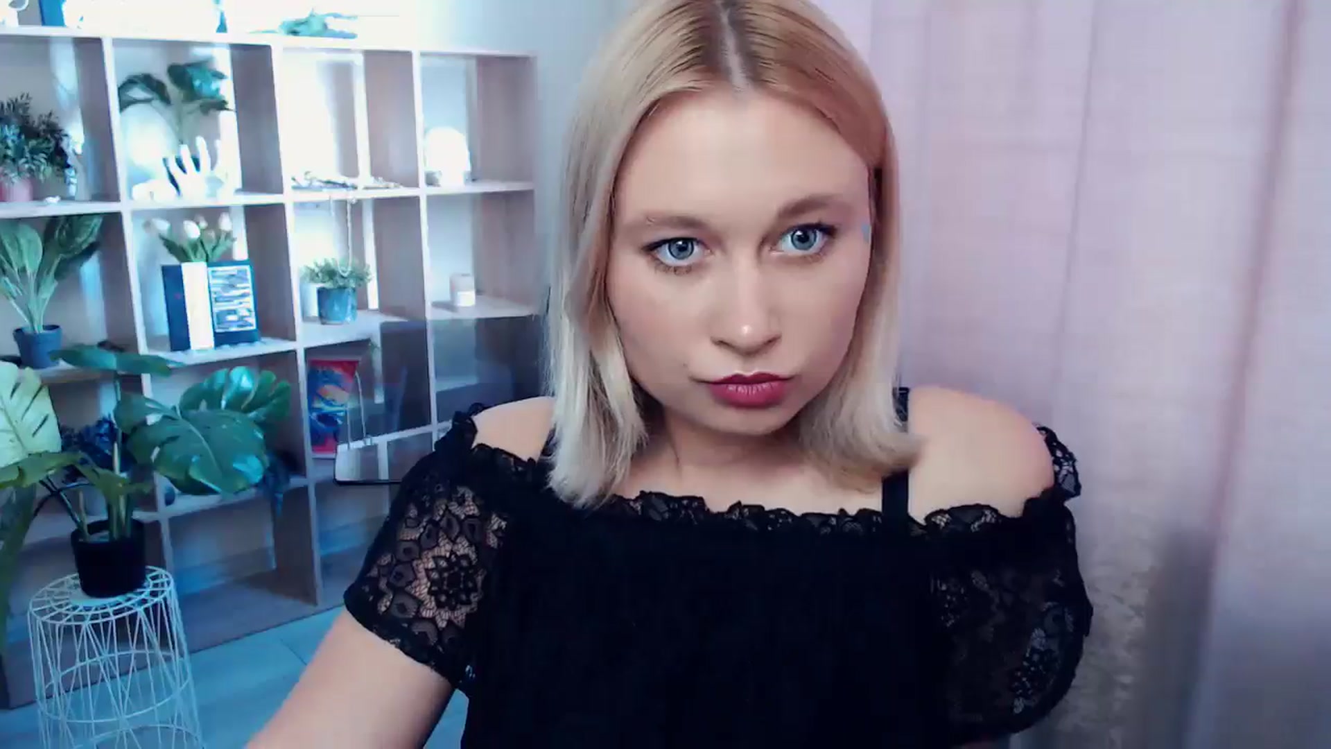 Gallery image thumbnail from Kukla_kolduna's myfreecams stream on, 07/05/2025, 14:03 image 20 of 20
