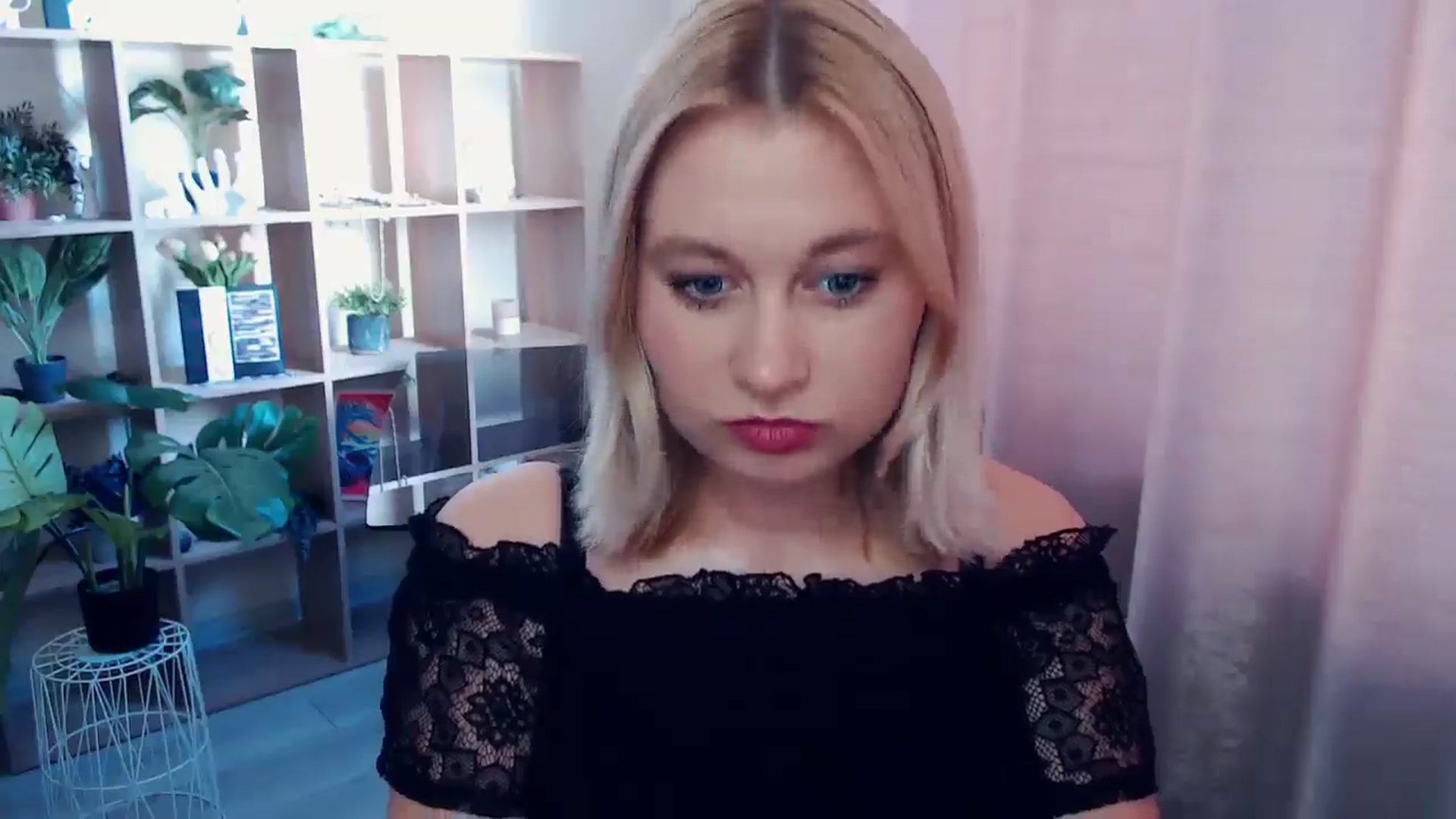 Gallery image thumbnail from Kukla_kolduna's myfreecams stream on, 07/05/2025, 14:03 image 14 of 20