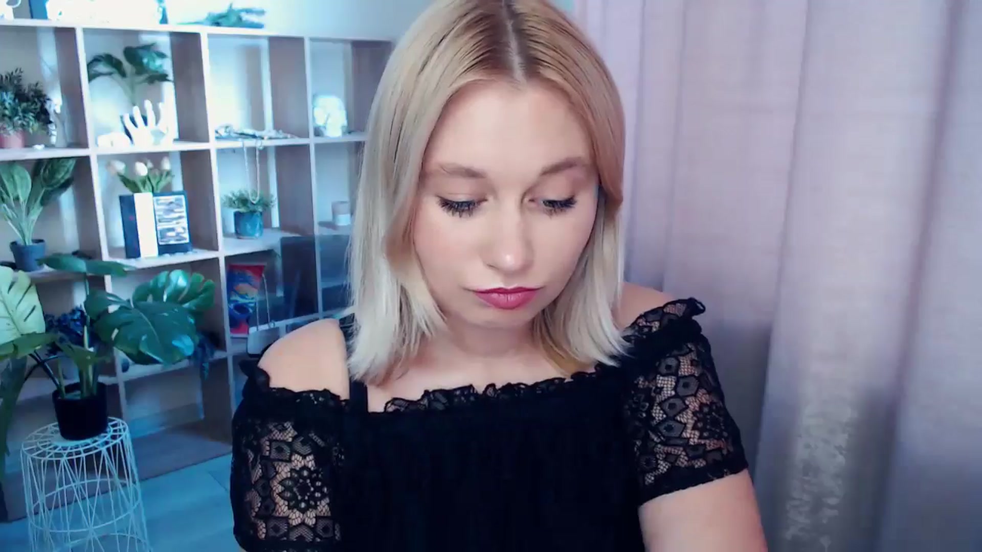 Gallery image thumbnail from Kukla_kolduna's myfreecams stream on, 07/05/2025, 15:29 image 5 of 20