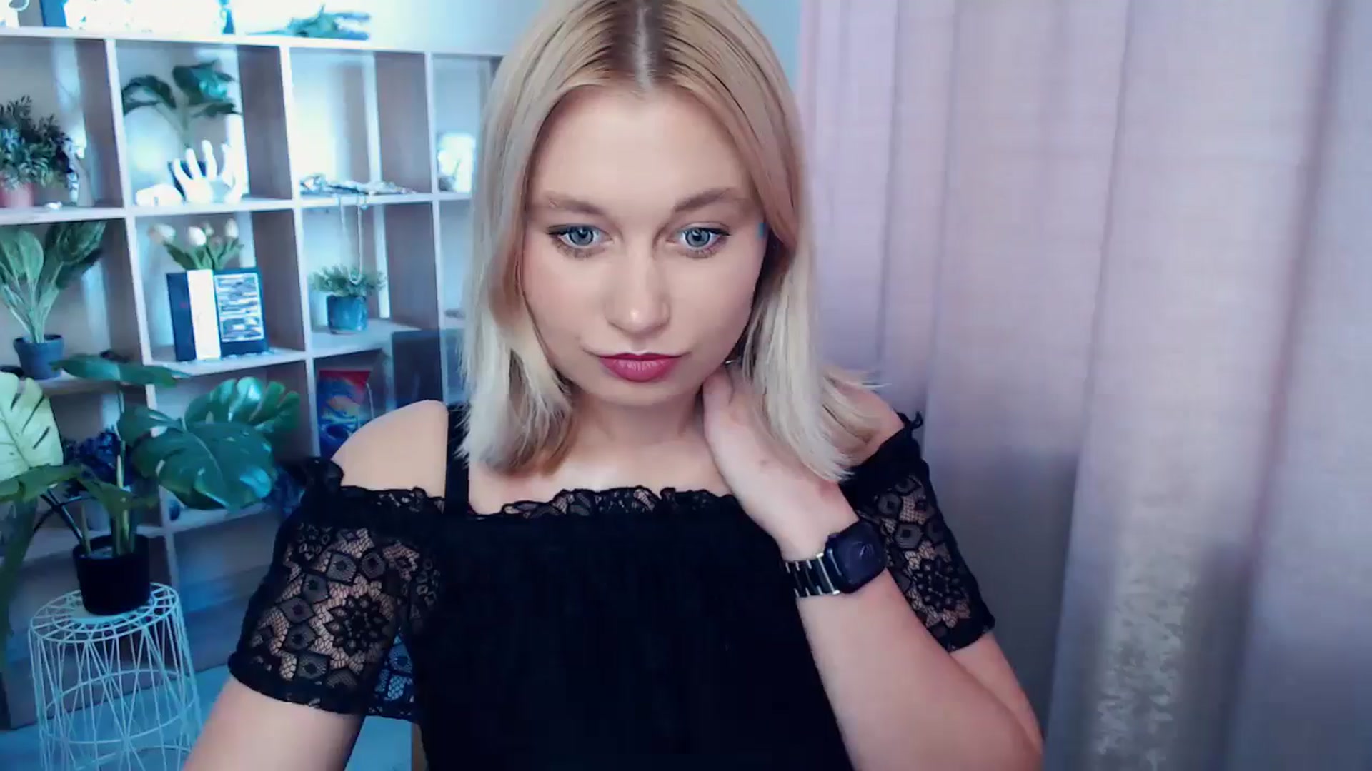 Gallery image thumbnail from Kukla_kolduna's myfreecams stream on, 07/05/2025, 15:29 image 4 of 20