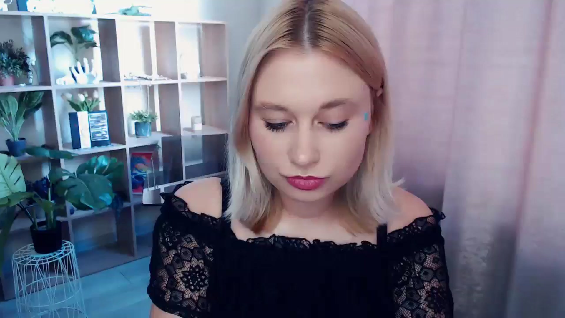 Gallery image thumbnail from Kukla_kolduna's myfreecams stream on, 07/05/2025, 15:29 image 1 of 20