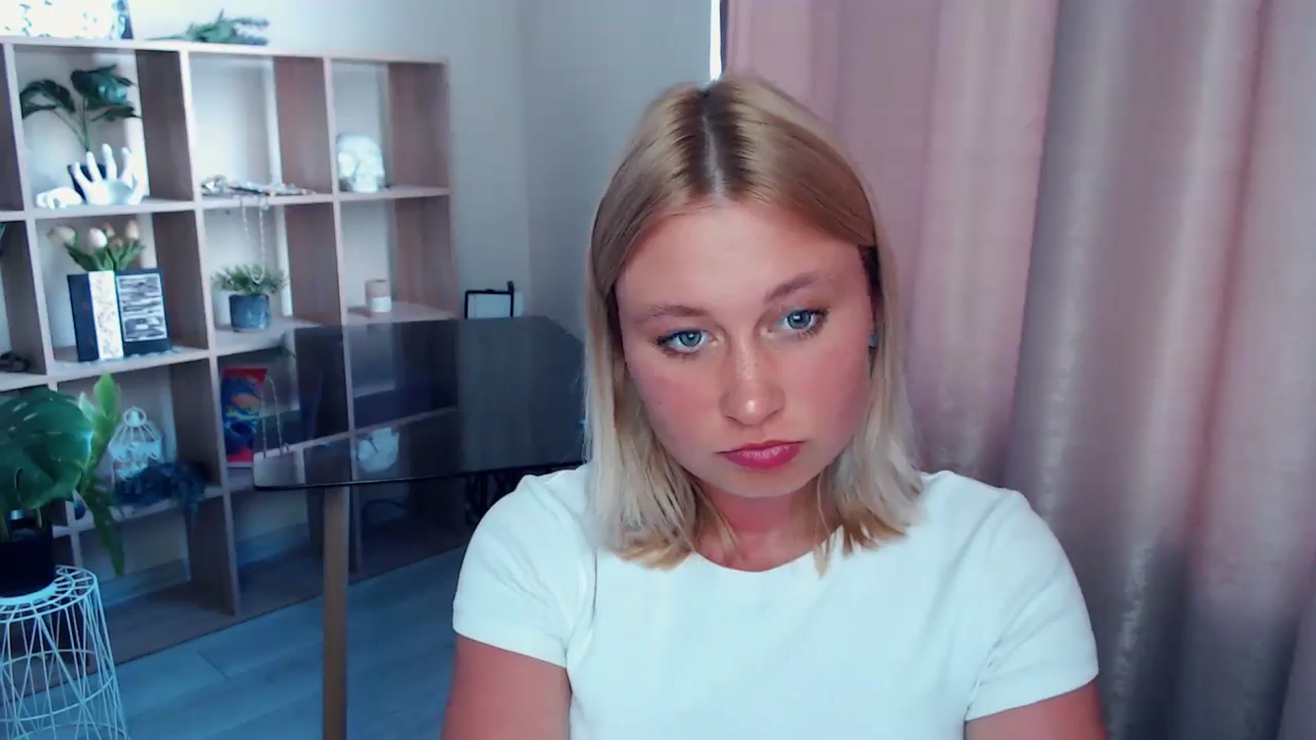 Gallery image thumbnail from Kukla_kolduna's myfreecams stream on, 07/06/2025, 18:15 image 2 of 20