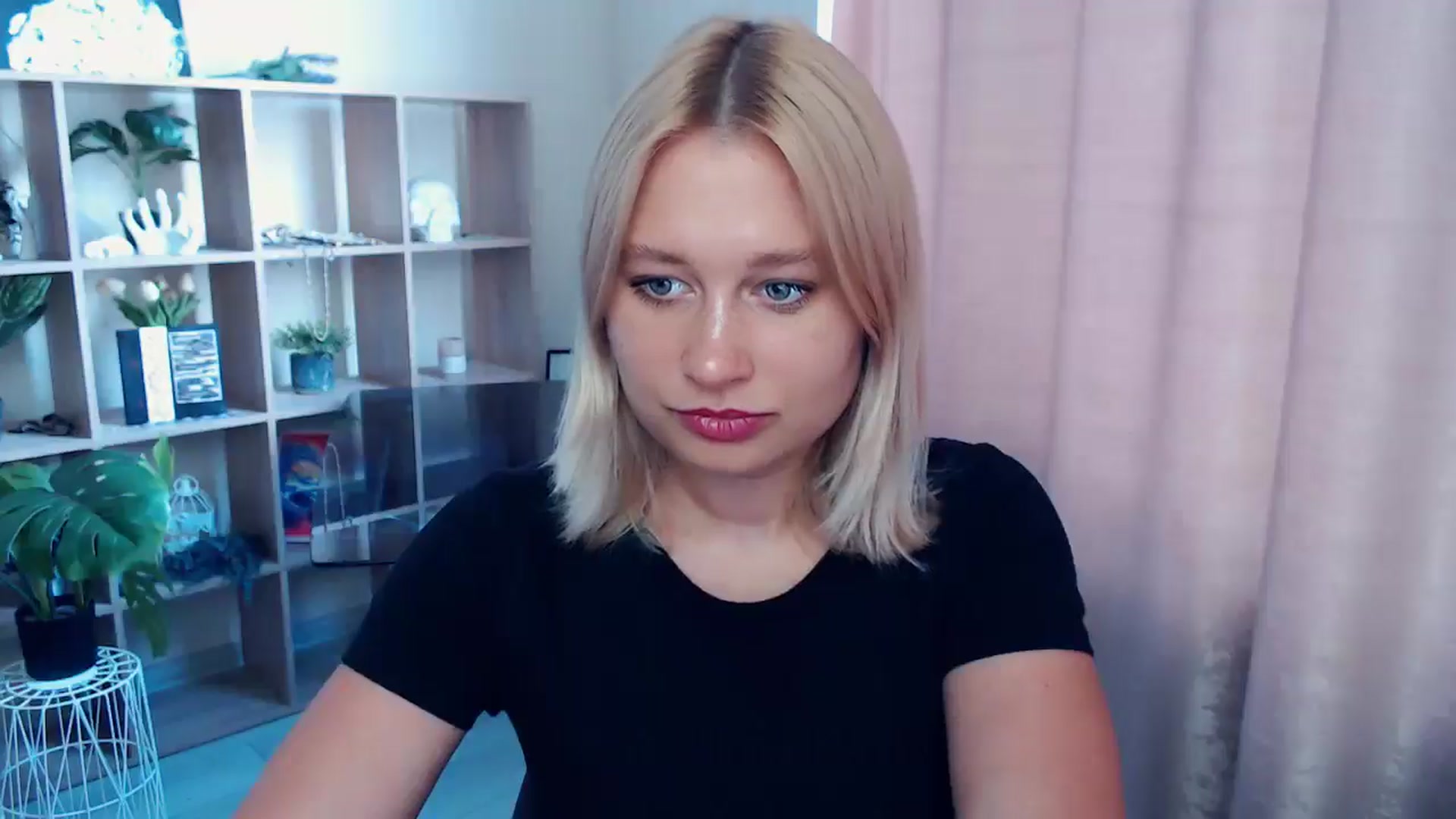 Gallery image thumbnail from Kukla_kolduna's myfreecams stream on, 07/09/2025, 15:26 image 15 of 20