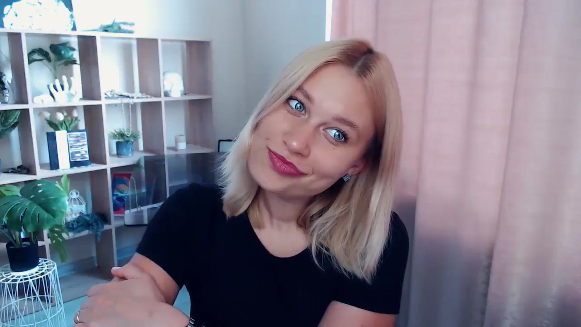 Gallery image thumbnail from Kukla_kolduna's myfreecams stream on, 07/09/2025, 15:26 image 12 of 20