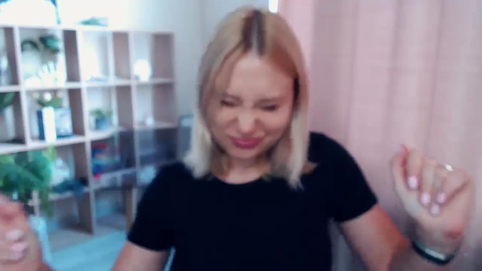 Gallery image thumbnail from Kukla_kolduna's myfreecams stream on, 07/09/2025, 15:26 image 8 of 20