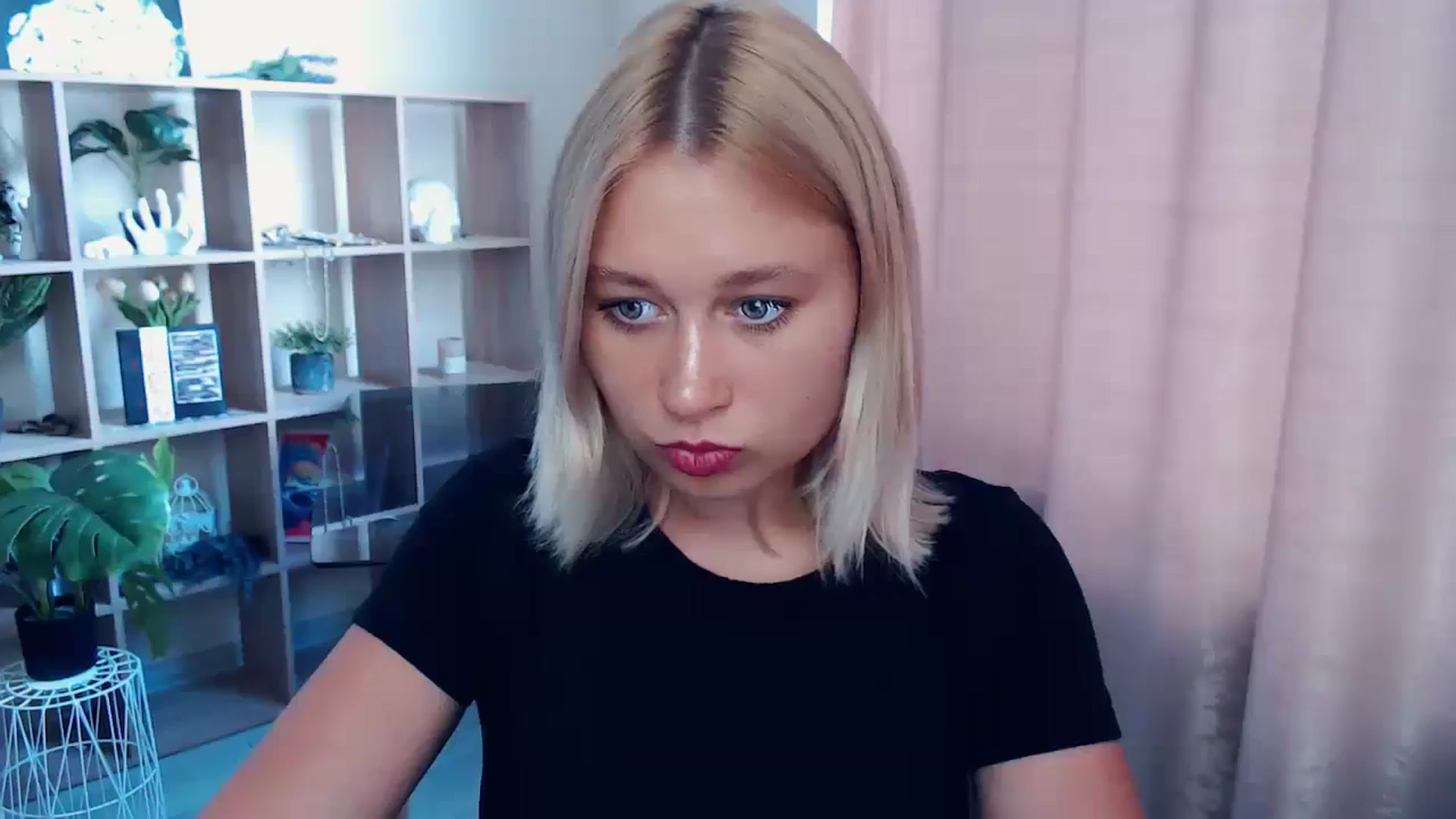 Gallery image thumbnail from Kukla_kolduna's myfreecams stream on, 07/09/2025, 15:26 image 14 of 20