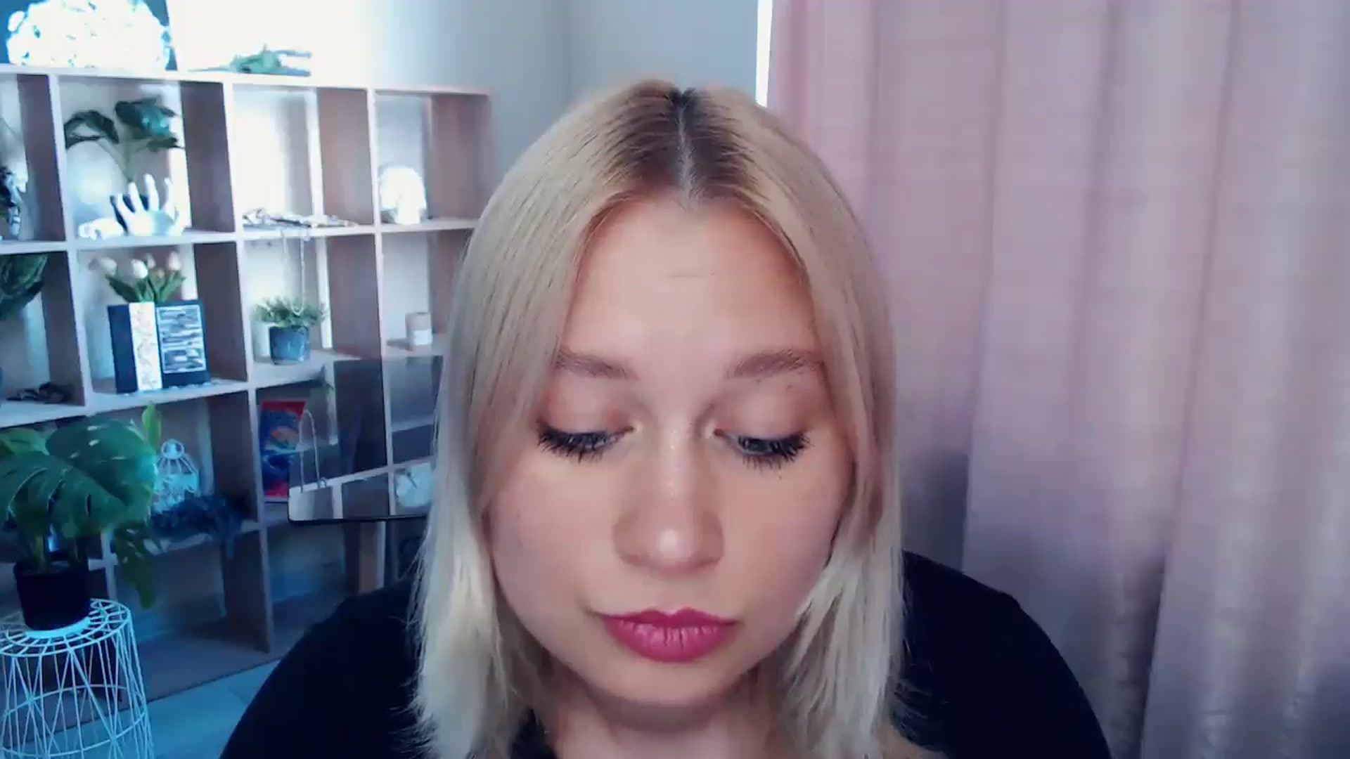 Gallery image thumbnail from Kukla_kolduna's myfreecams stream on, 07/09/2025, 15:26 image 18 of 20
