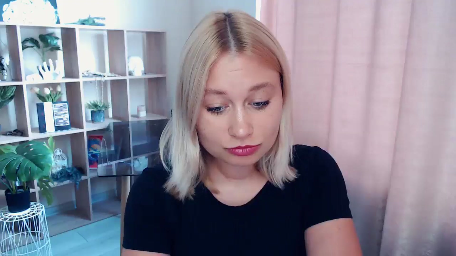 Gallery image thumbnail from Kukla_kolduna's myfreecams stream on, 07/09/2025, 15:26 image 10 of 20