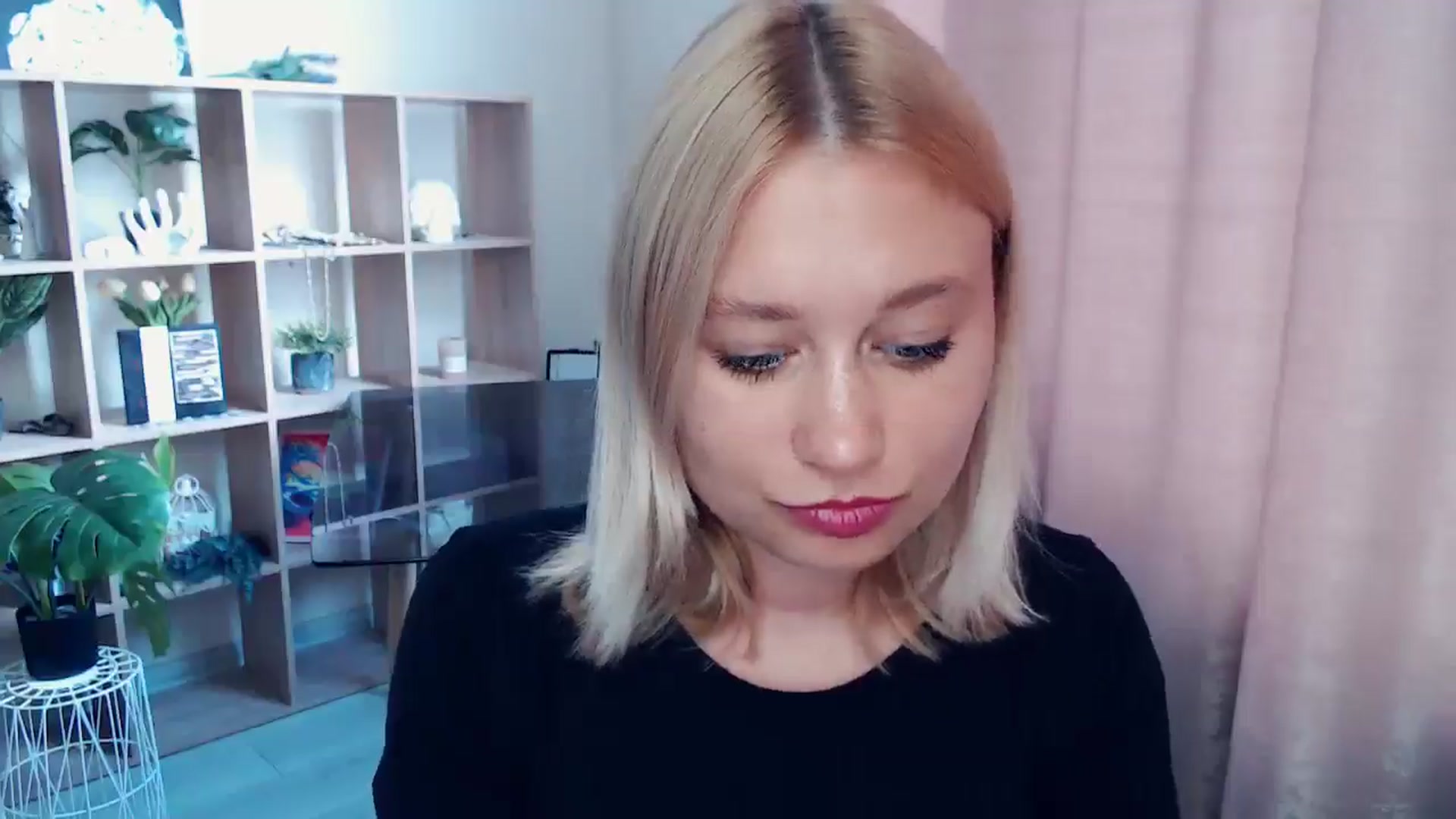Gallery image thumbnail from Kukla_kolduna's myfreecams stream on, 07/09/2025, 15:26 image 4 of 20