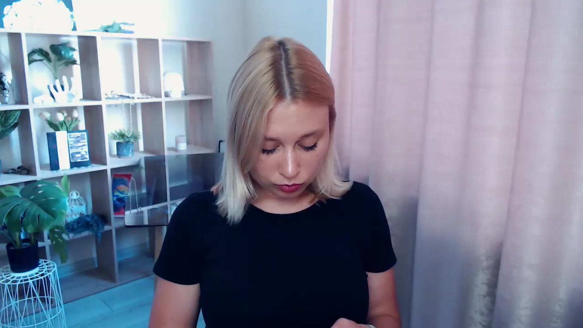 Gallery image thumbnail from Kukla_kolduna's myfreecams stream on, 07/09/2025, 15:26 image 19 of 20