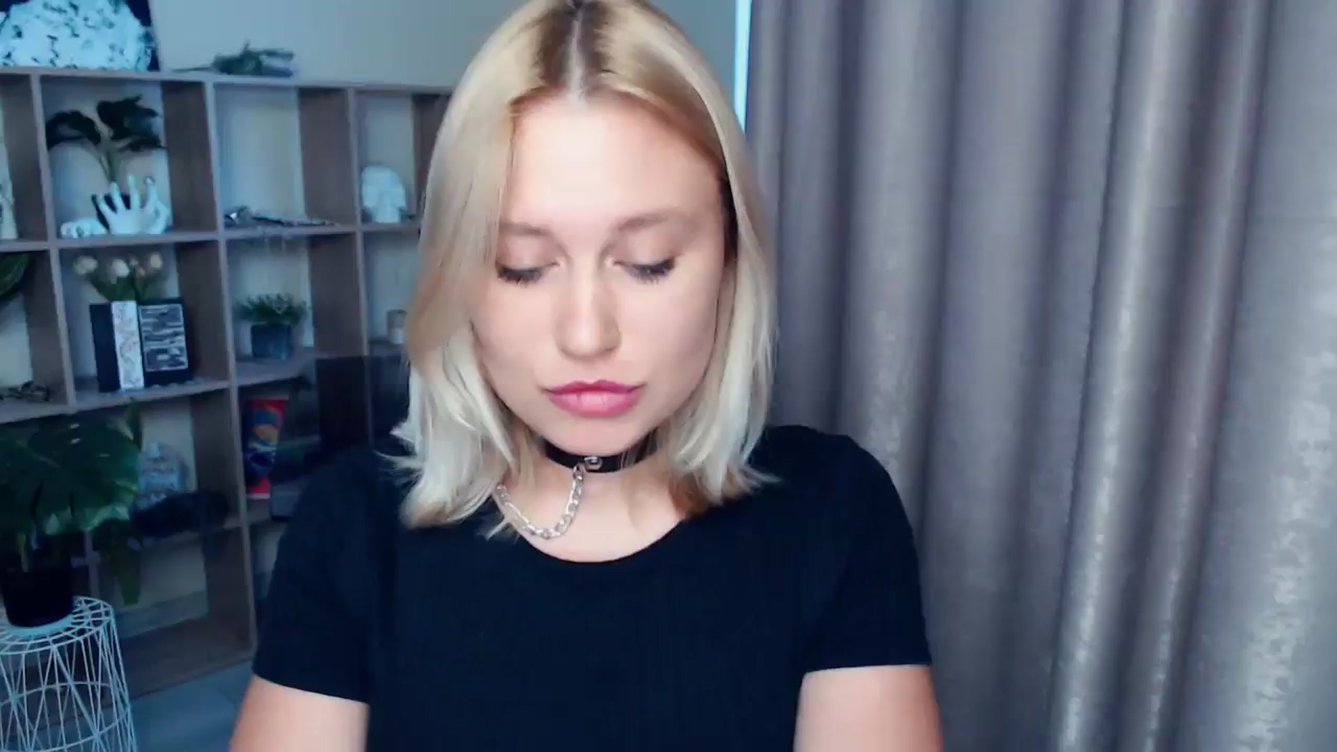 Gallery image thumbnail from Kukla_kolduna's myfreecams stream on, 07/09/2025, 18:10 image 17 of 20