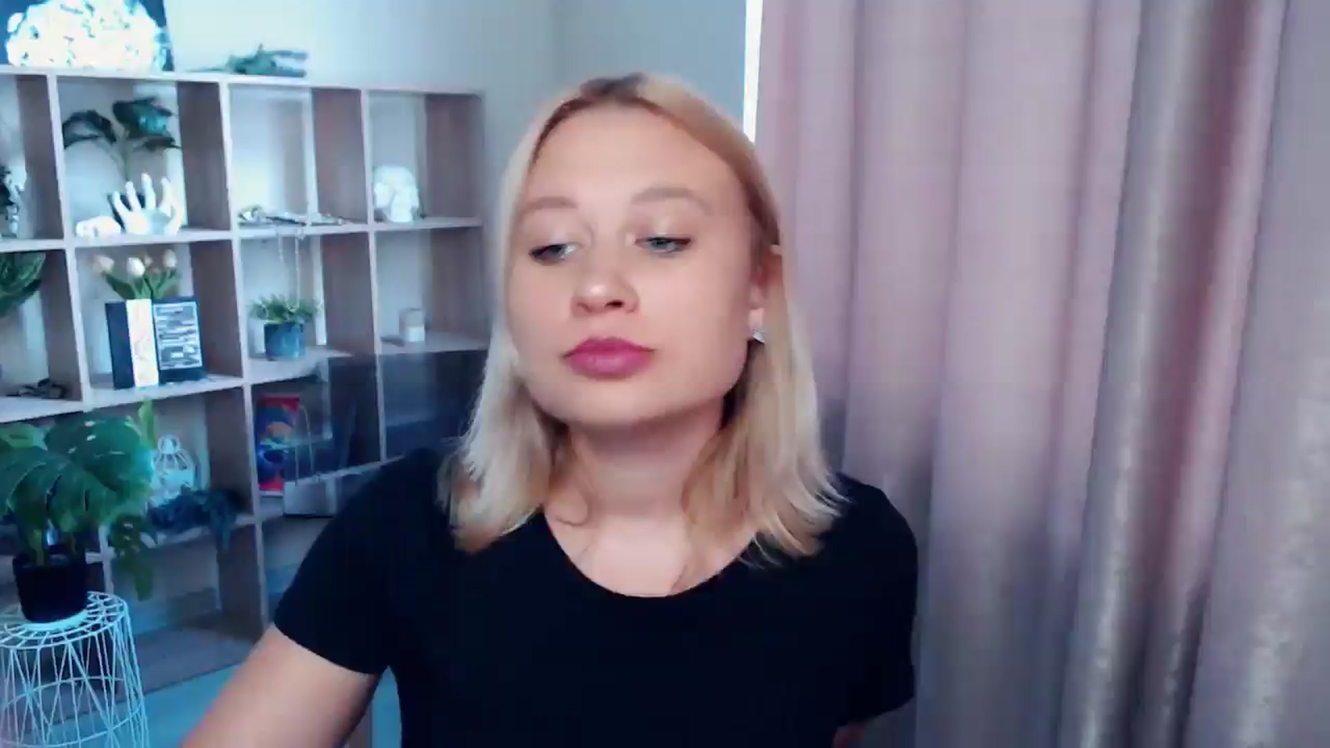 Gallery image thumbnail from Kukla_kolduna's myfreecams stream on, 07/09/2025, 18:10 image 7 of 20