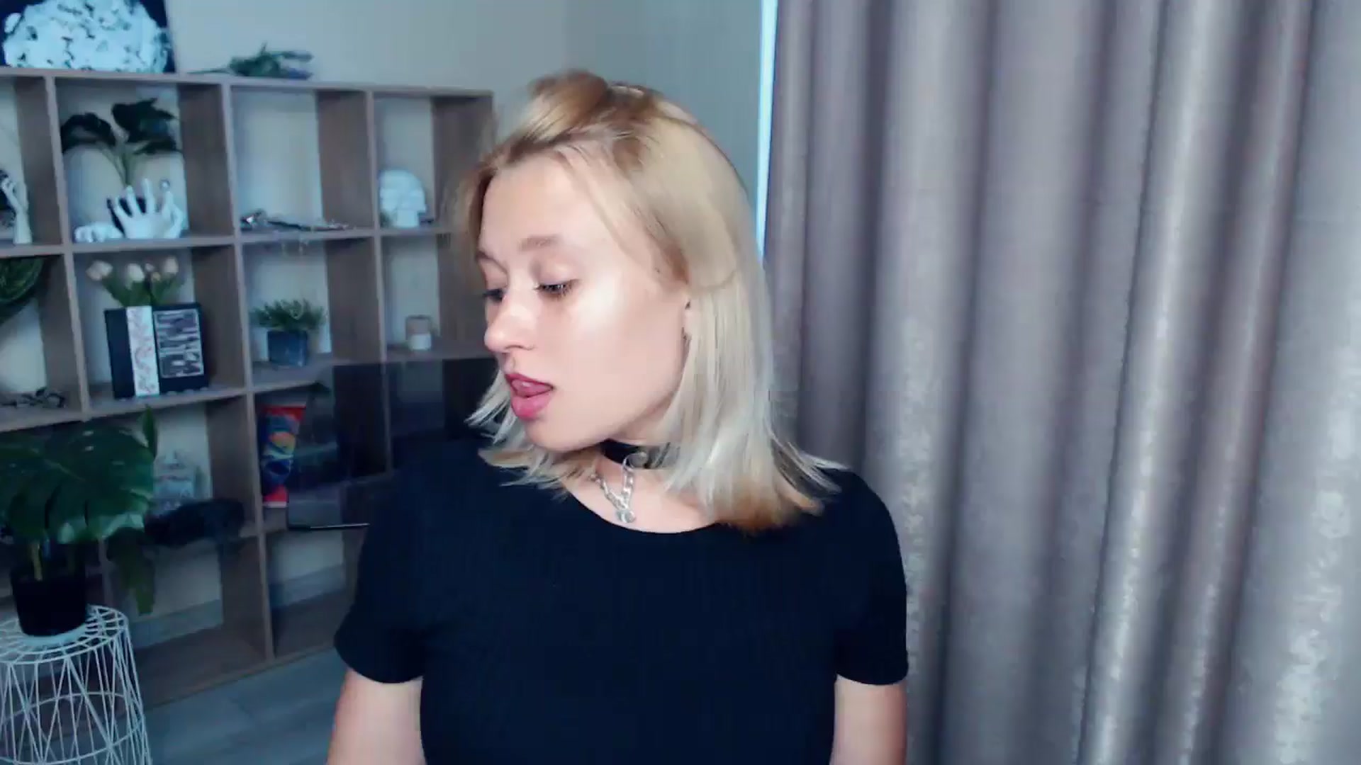 Gallery image thumbnail from Kukla_kolduna's myfreecams stream on, 07/09/2025, 18:10 image 15 of 20