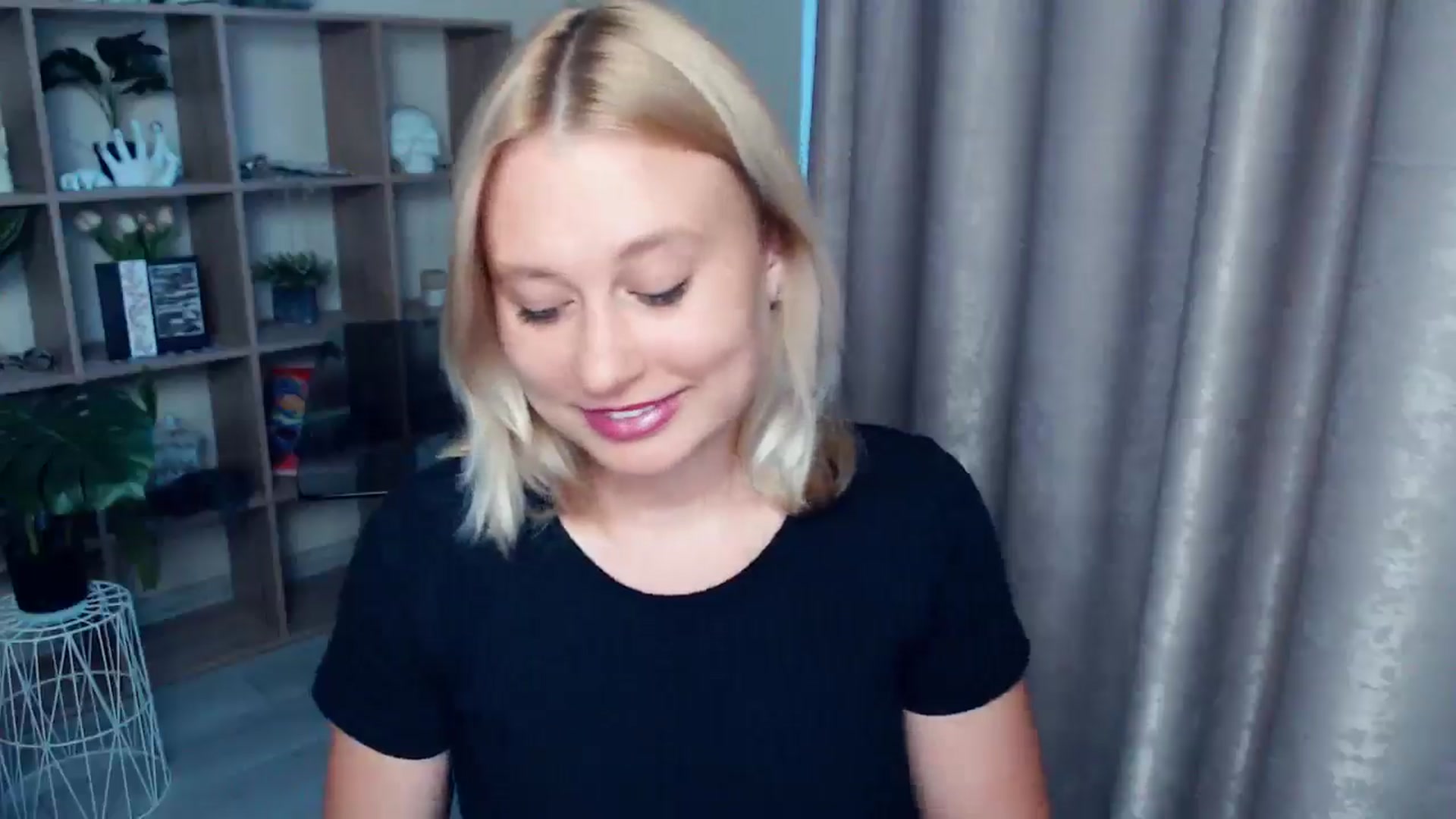 Gallery image thumbnail from Kukla_kolduna's myfreecams stream on, 07/09/2025, 18:10 image 19 of 20