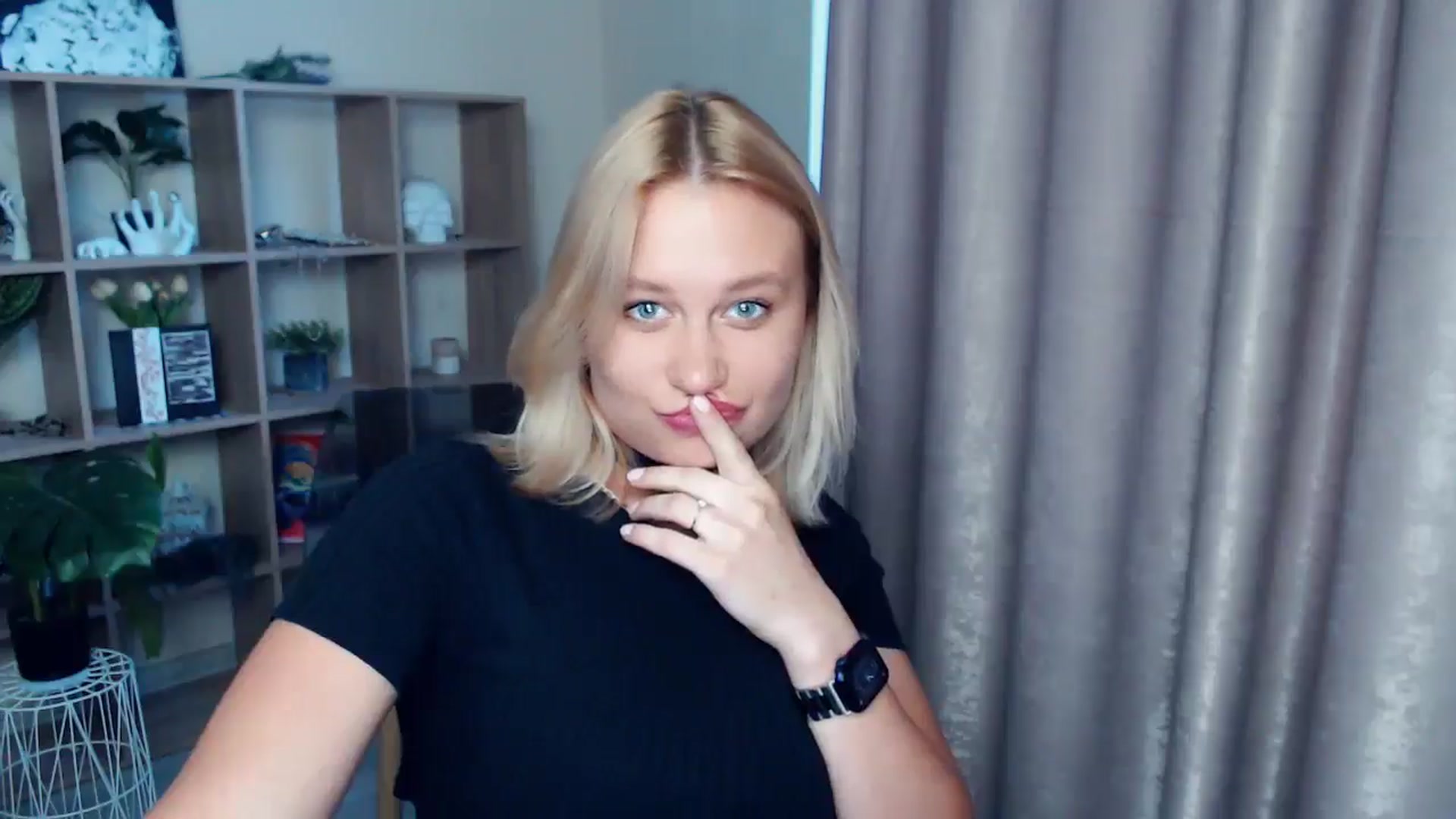 Gallery image thumbnail from Kukla_kolduna's myfreecams stream on, 07/09/2025, 18:10 image 16 of 20